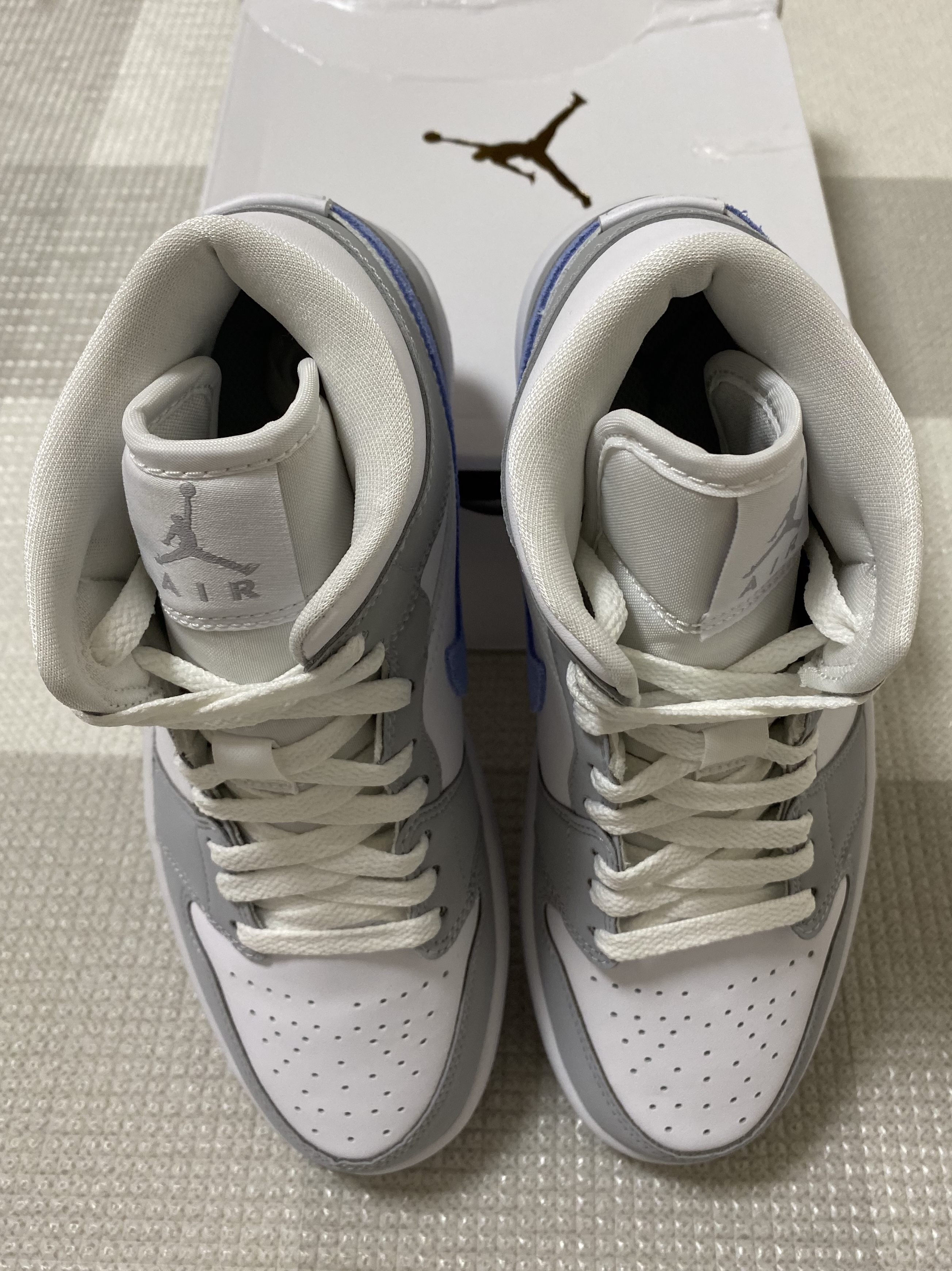 (W) Jordan 1 Mid Wolf Grey 착용 스타일 - 2