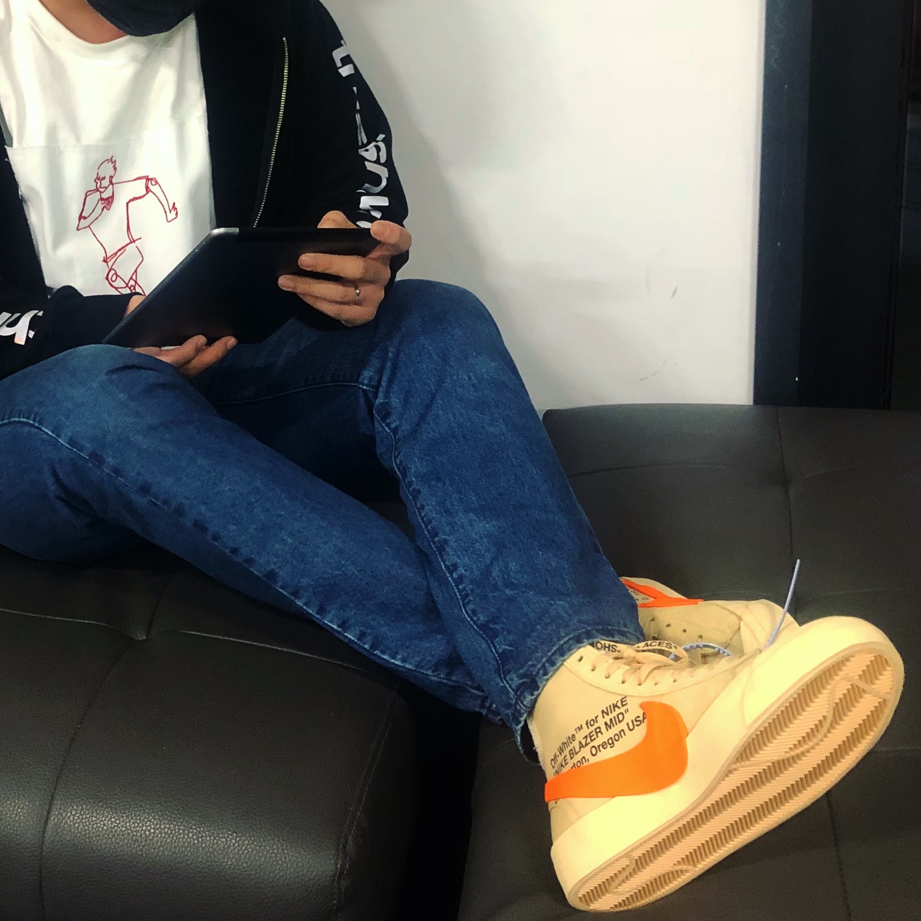Nike x Off-White Blazer Mid Off-White All Hallow's Eve 착용 스타일