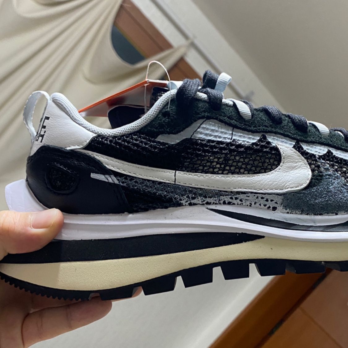 Nike x Sacai VaporWaffle Black White 착용 스타일