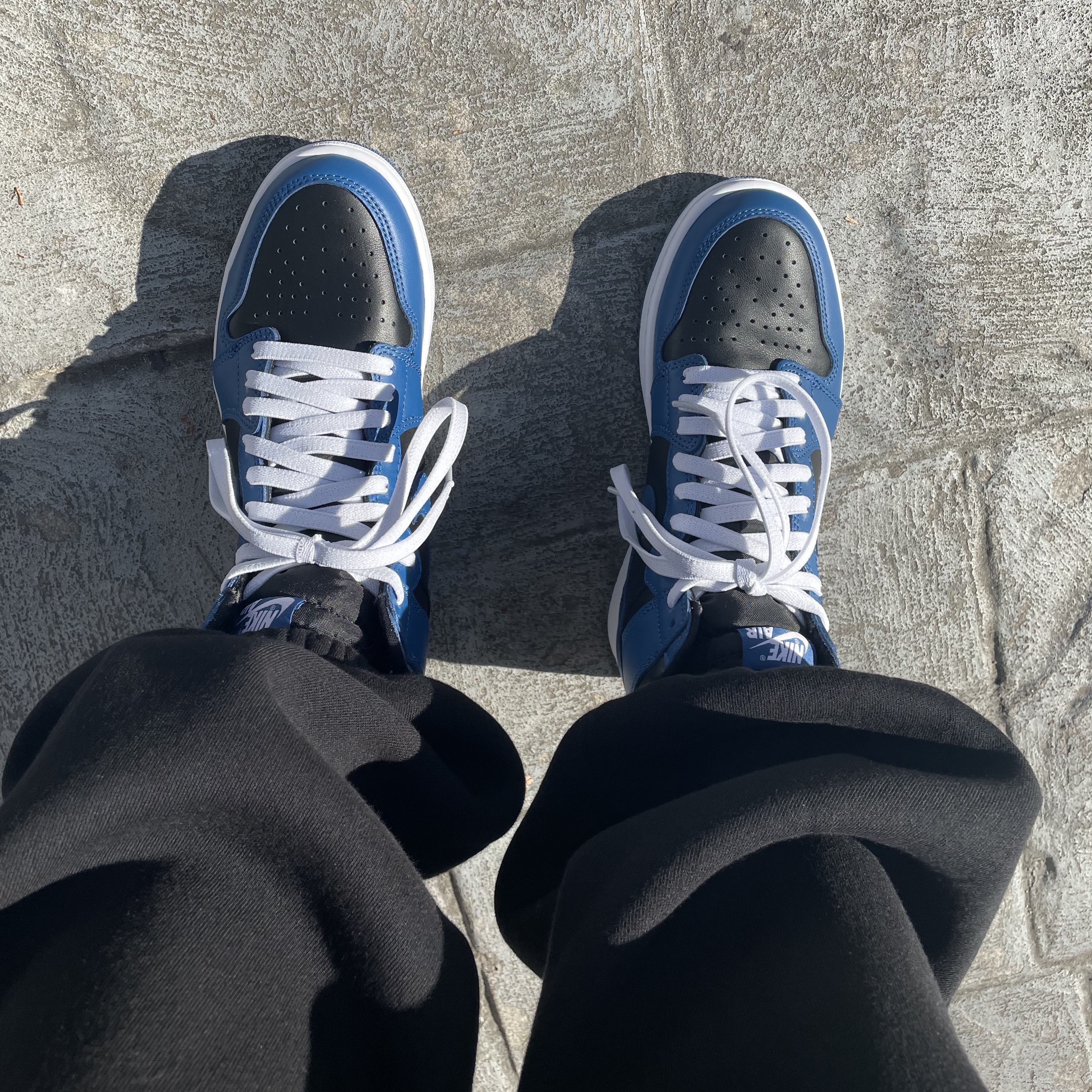 Jordan 1 Retro High OG Dark Marina Blue 착용 스타일