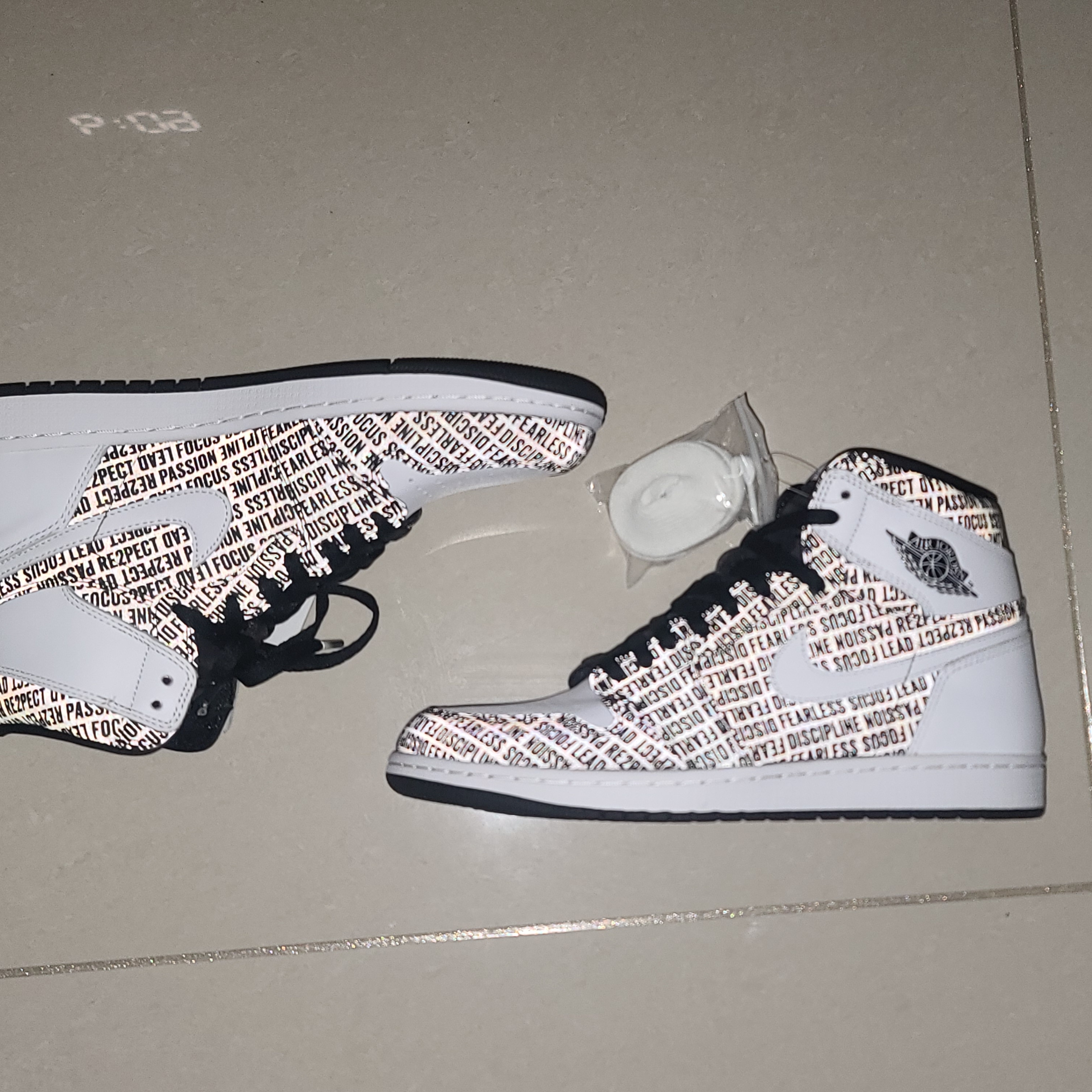 Jordan 1 Retro High RE2PECT (Derek Jeter) 착용 스타일 - 2