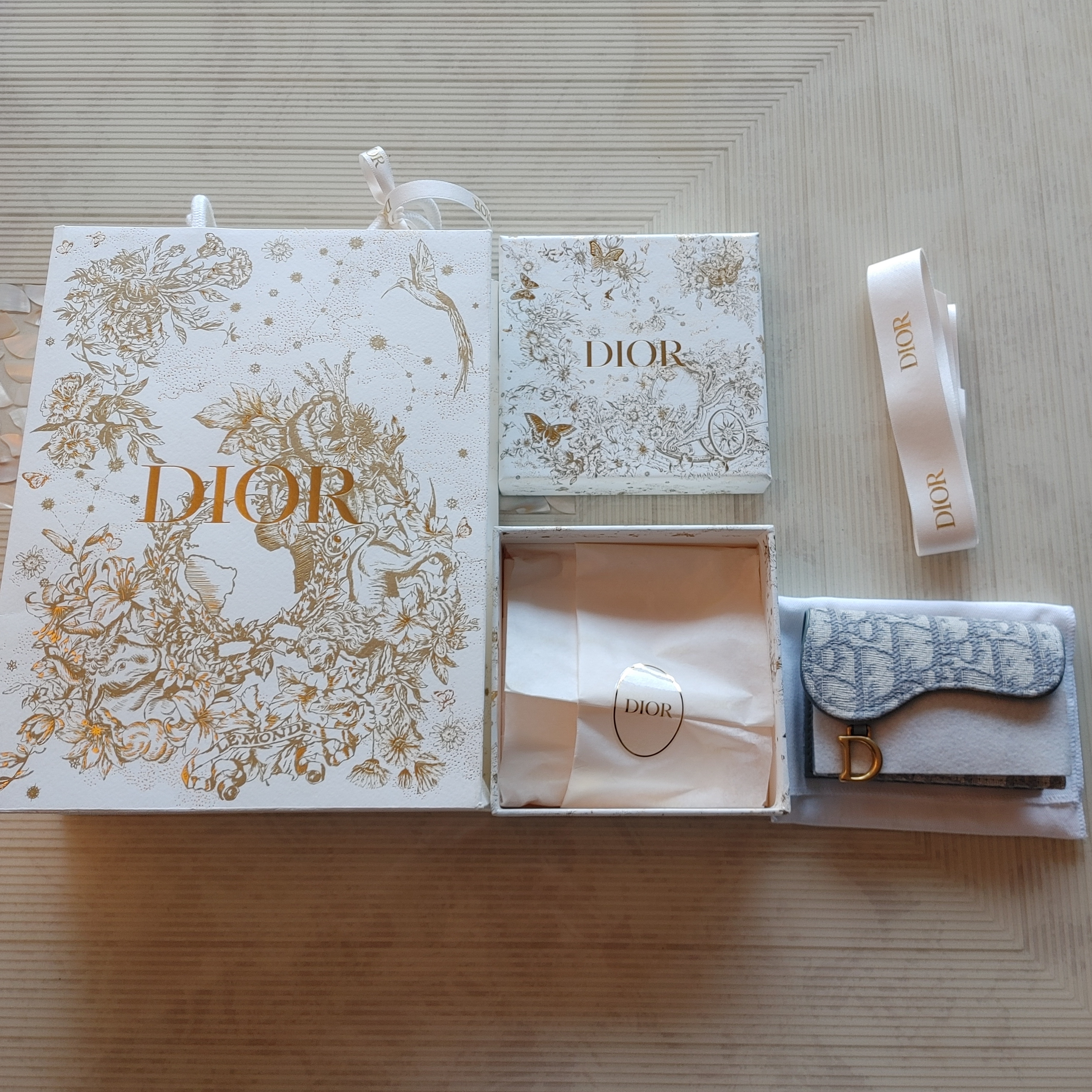 Dior Saddle Flap Card Holder Grey Dior Oblique Jacquard 착용 스타일 - 1