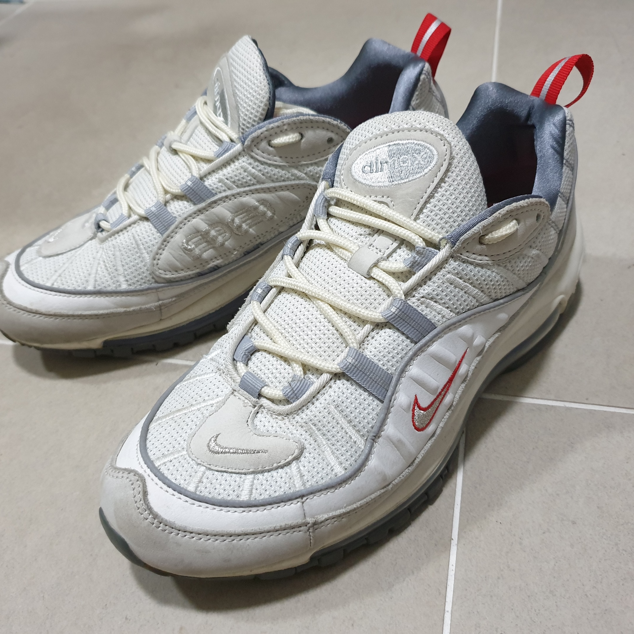 Nike Air Max 98 Summit White 착용 스타일