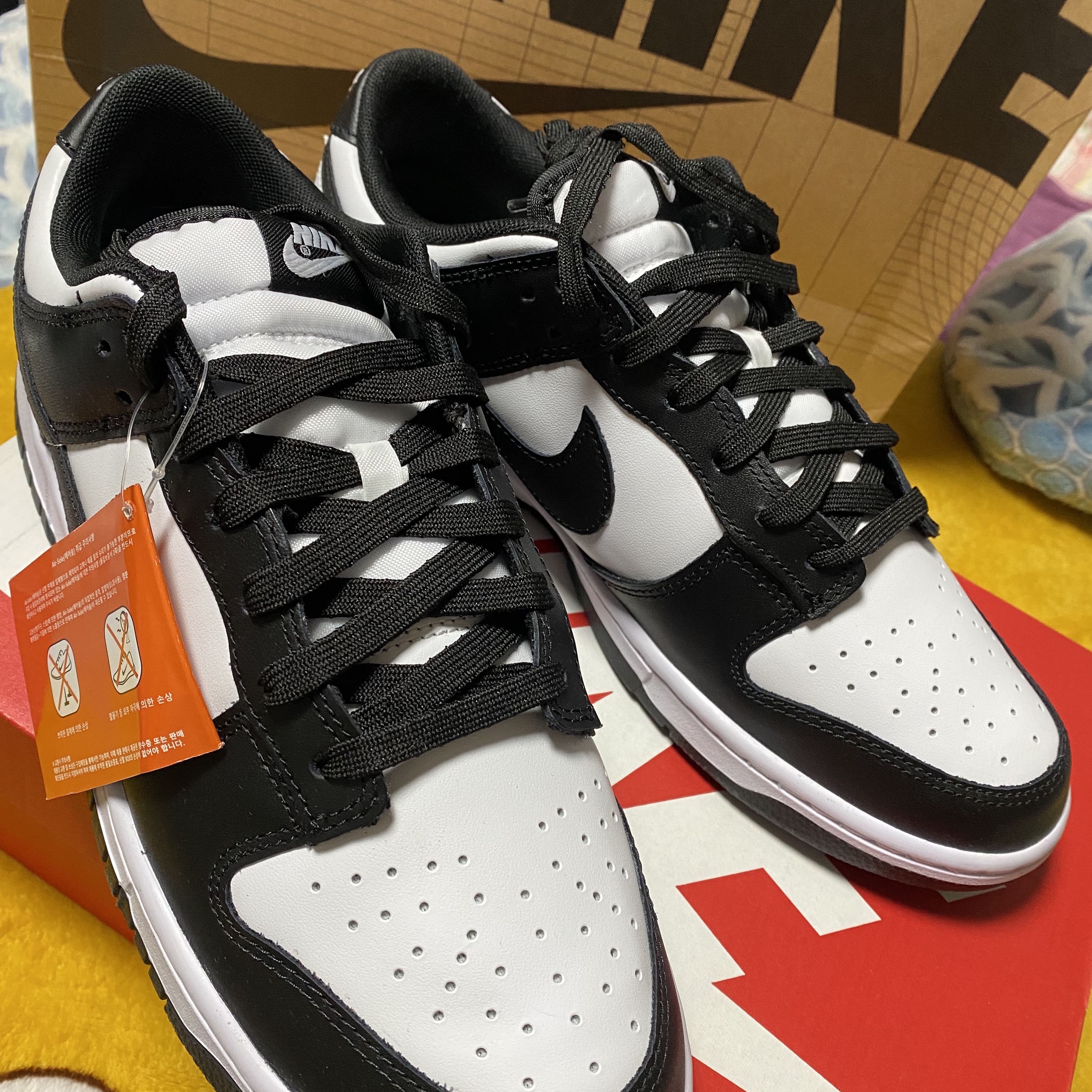Nike Dunk Low Retro Black 착용 스타일 - 2