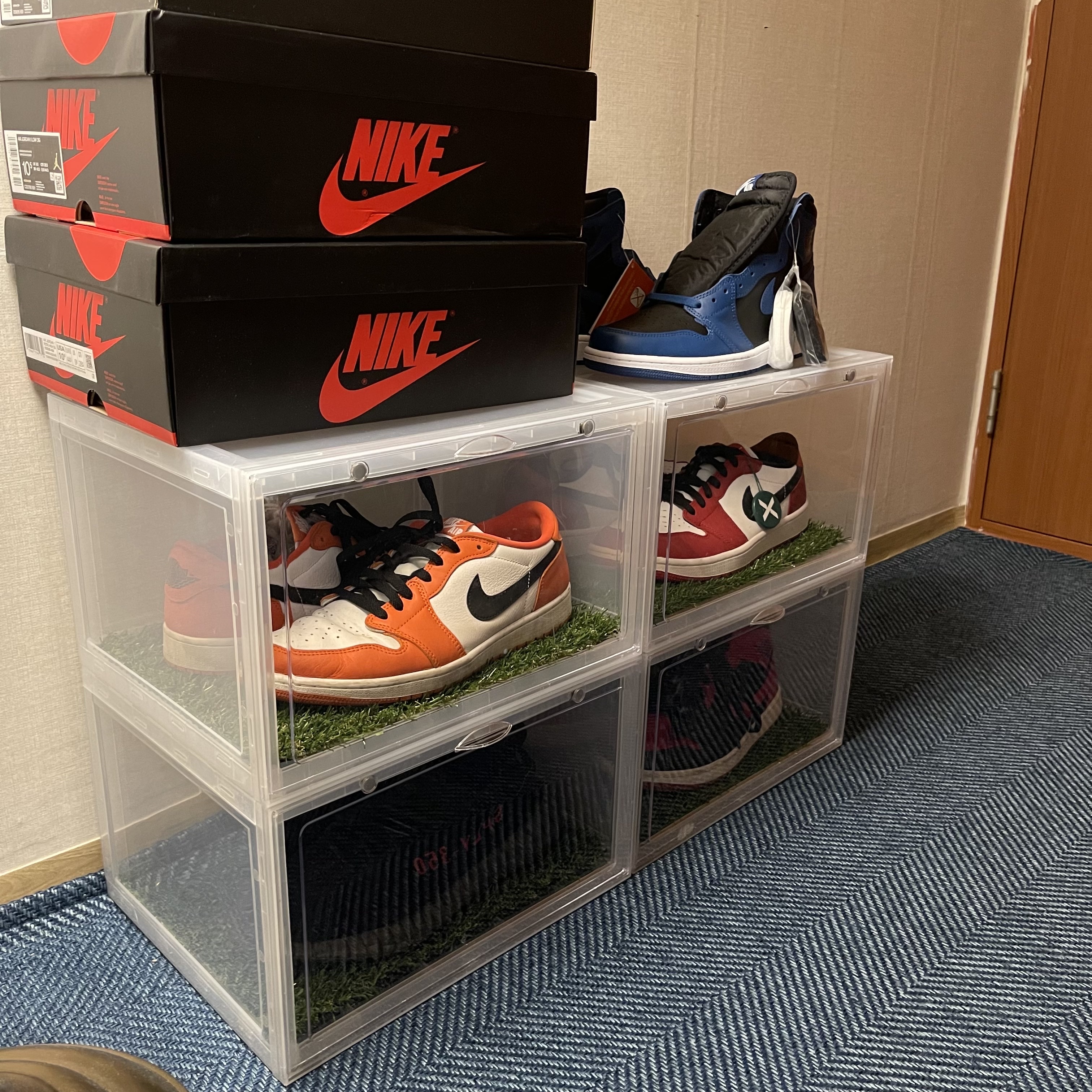 Jordan 1 Retro High OG Dark Marina Blue, Jordan 1 Low Golf Chicago 착용 스타일