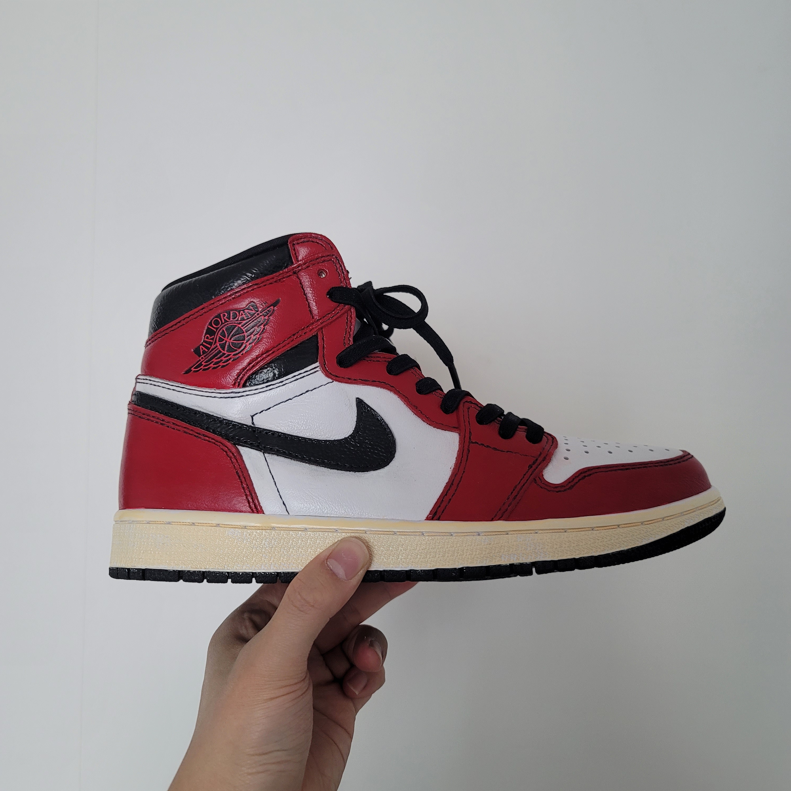 Jordan 1 Retro High OG Light Fusion Red 착용 스타일