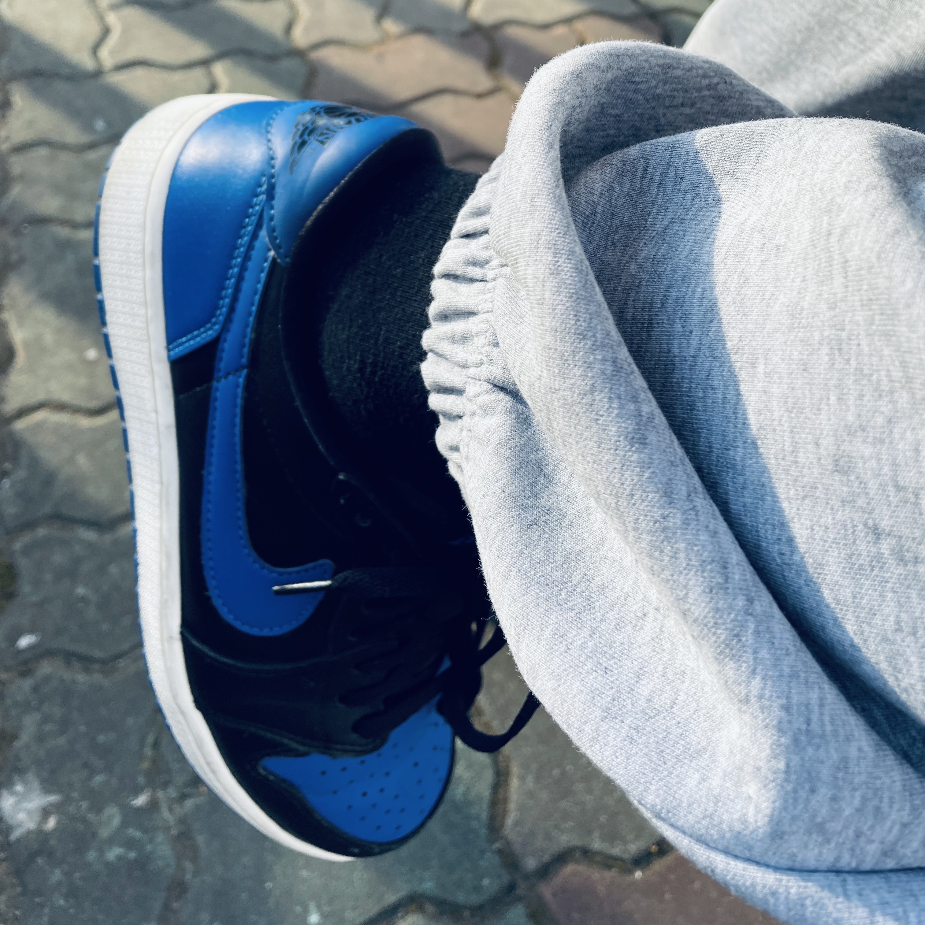 Jordan 1 Retro Low OG Royal 2015 착용 스타일 - 2