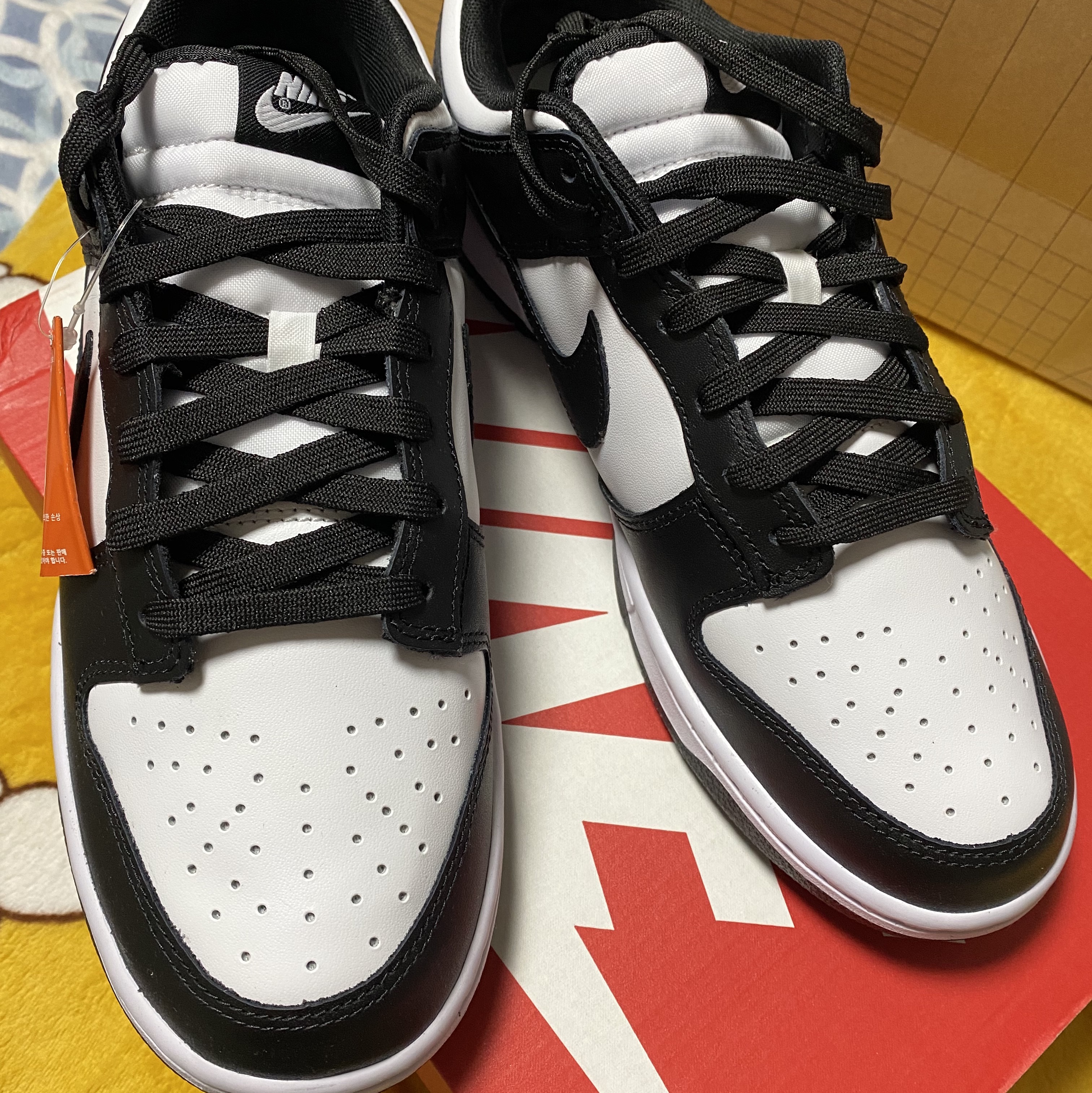 Nike Dunk Low Retro Black 착용 스타일 - 1