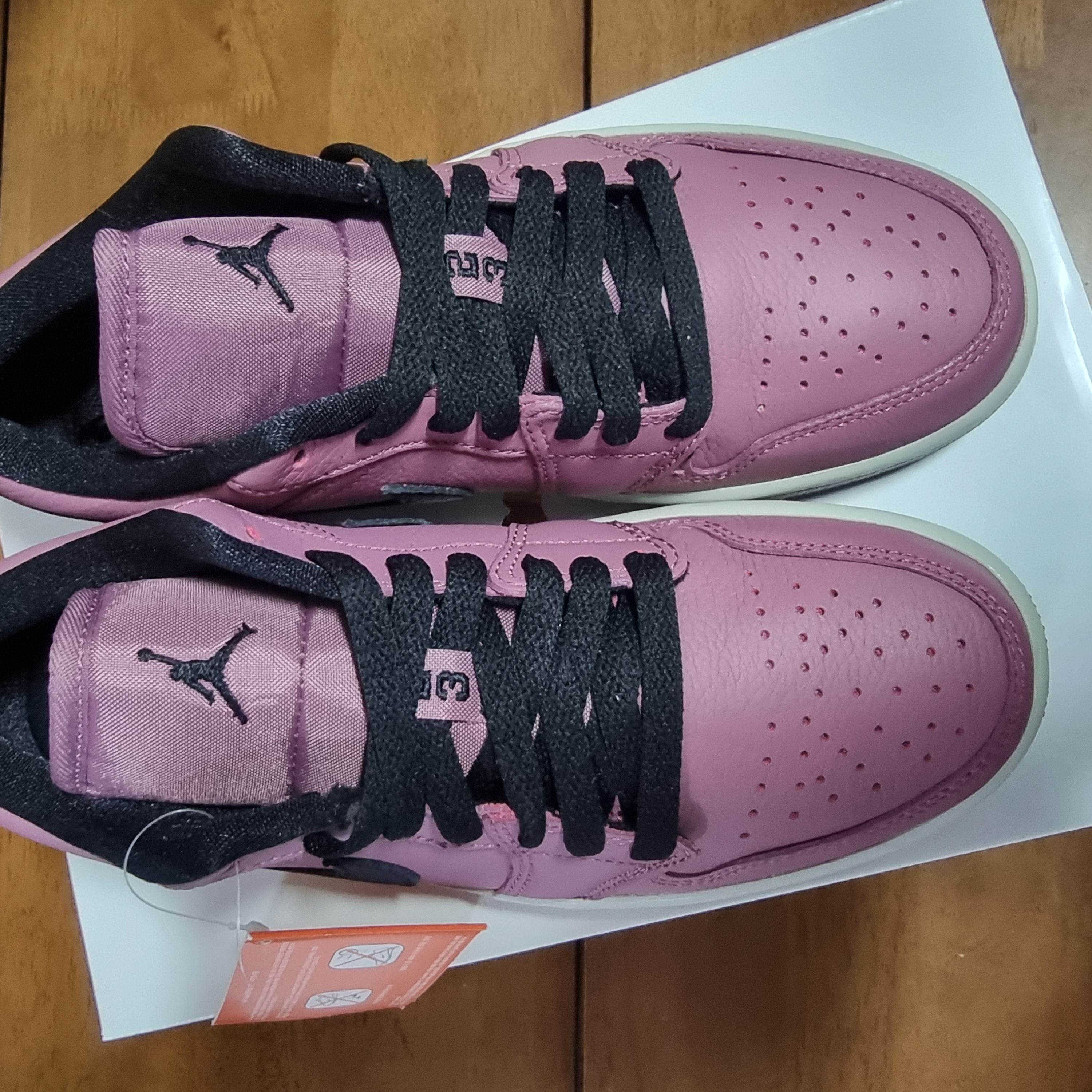 (W) Jordan 1 Low SE Light Mulberry 착용 스타일 - 4