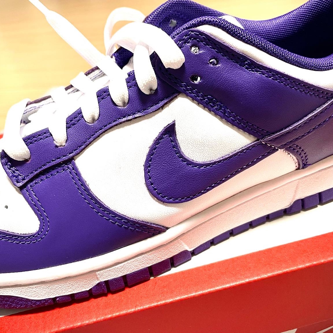 Nike Dunk Low Retro Championship Court Purple 착용 스타일 - 2