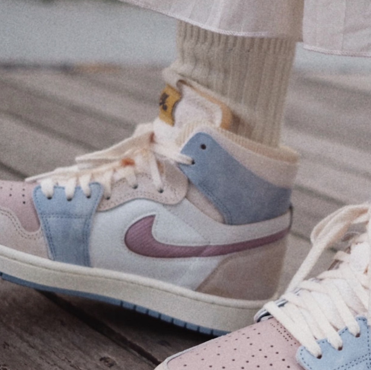 (W) Jordan 1 Zoom Air CMFT Pink Oxford Plum Fog 착용 스타일