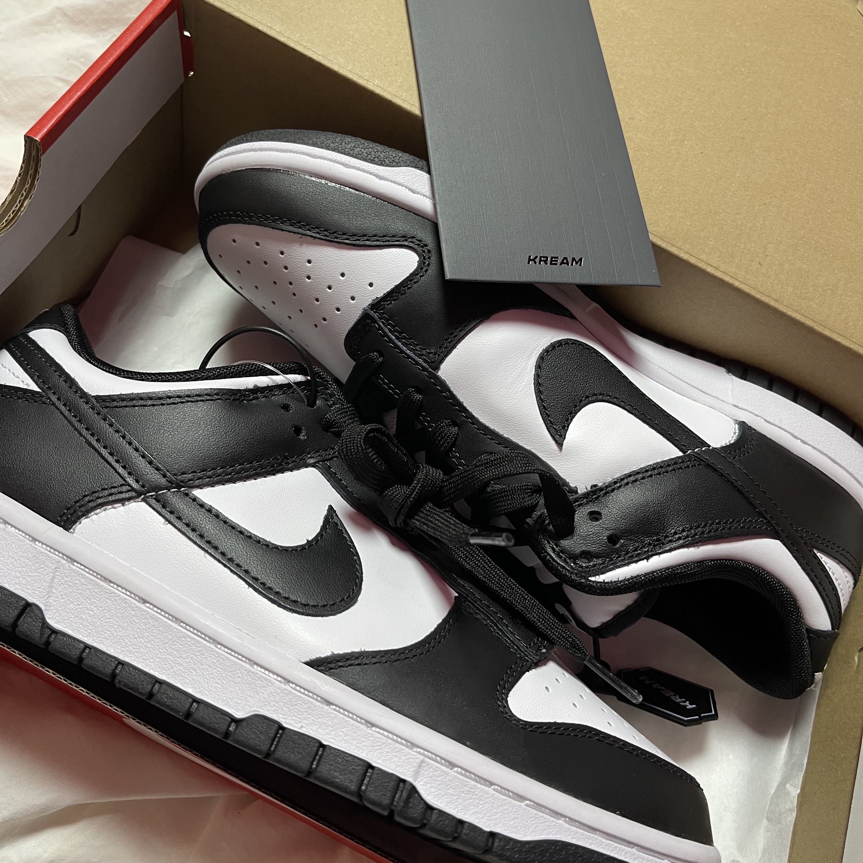 Nike Dunk Low Retro Black 착용 스타일
