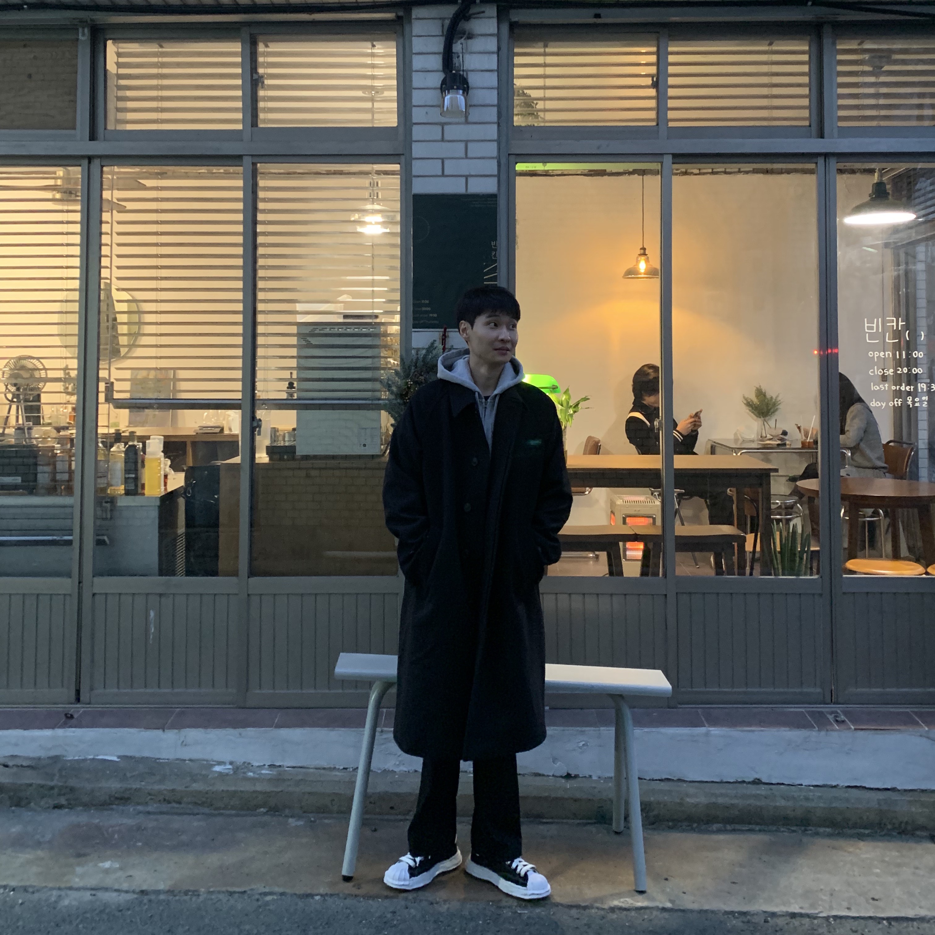 Maison Mihara Yasuhiro Blakey OG Sole Canvas Low-top Sneakers Black 착용 스타일