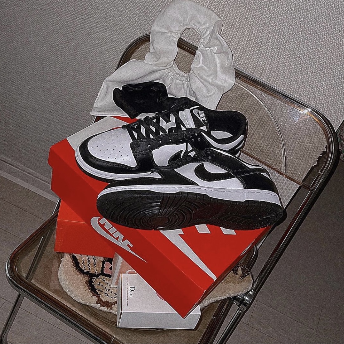 (W) Nike Dunk Low Black 착용 스타일 - 1