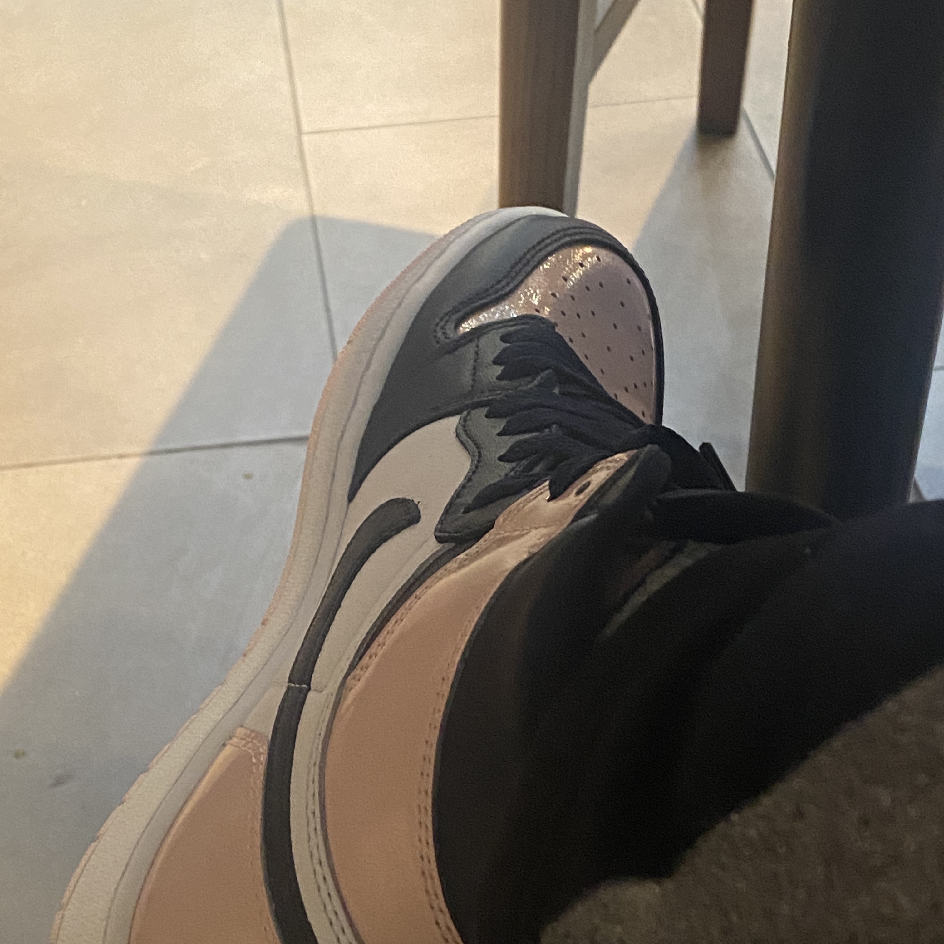 (W) Jordan 1 Retro High OG Atmosphere 착용 스타일 - 3