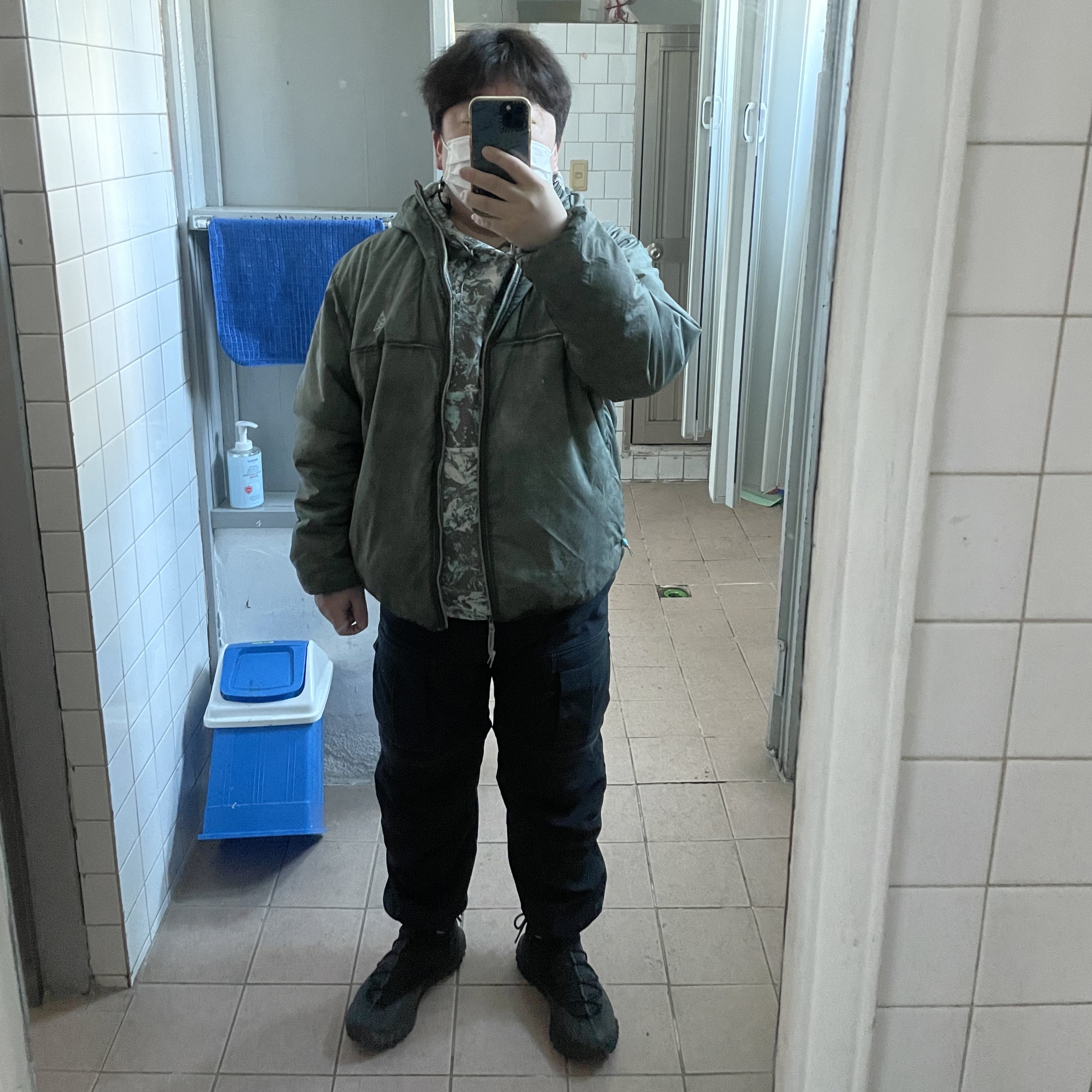 Nike NRG ACG Therma-Fit ADV Rope De Dope Light Army - Asia, Nike ACG Smith Summit Cargo Pants Black Summit White - Asia 착용 스타일