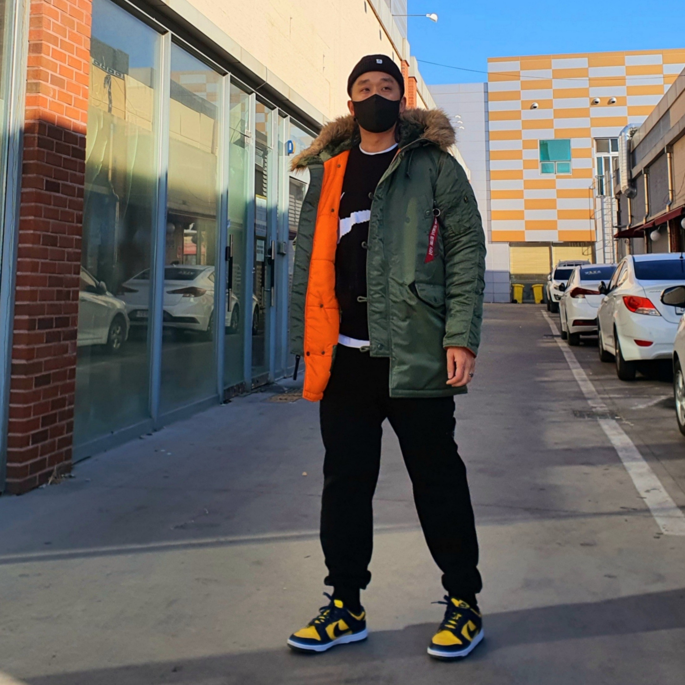 Nike Dunk Low Retro Varsity Maize, Supreme x Nike Swoosh Sweater Black - 19SS 착용 스타일
