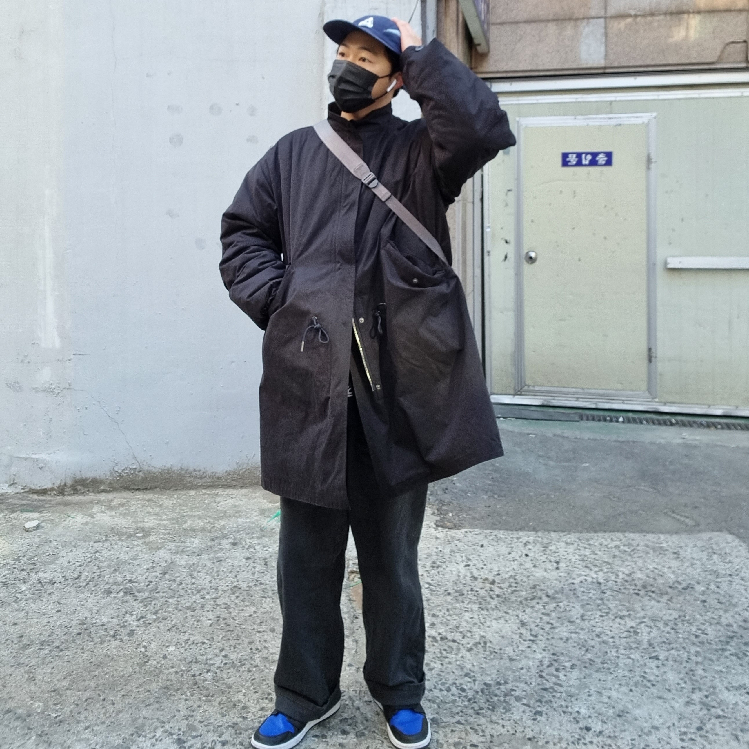 Palace S-Runner Shell Hat Navy - 21FW, Jordan 1 Mid Black Hyper Royal 착용 스타일