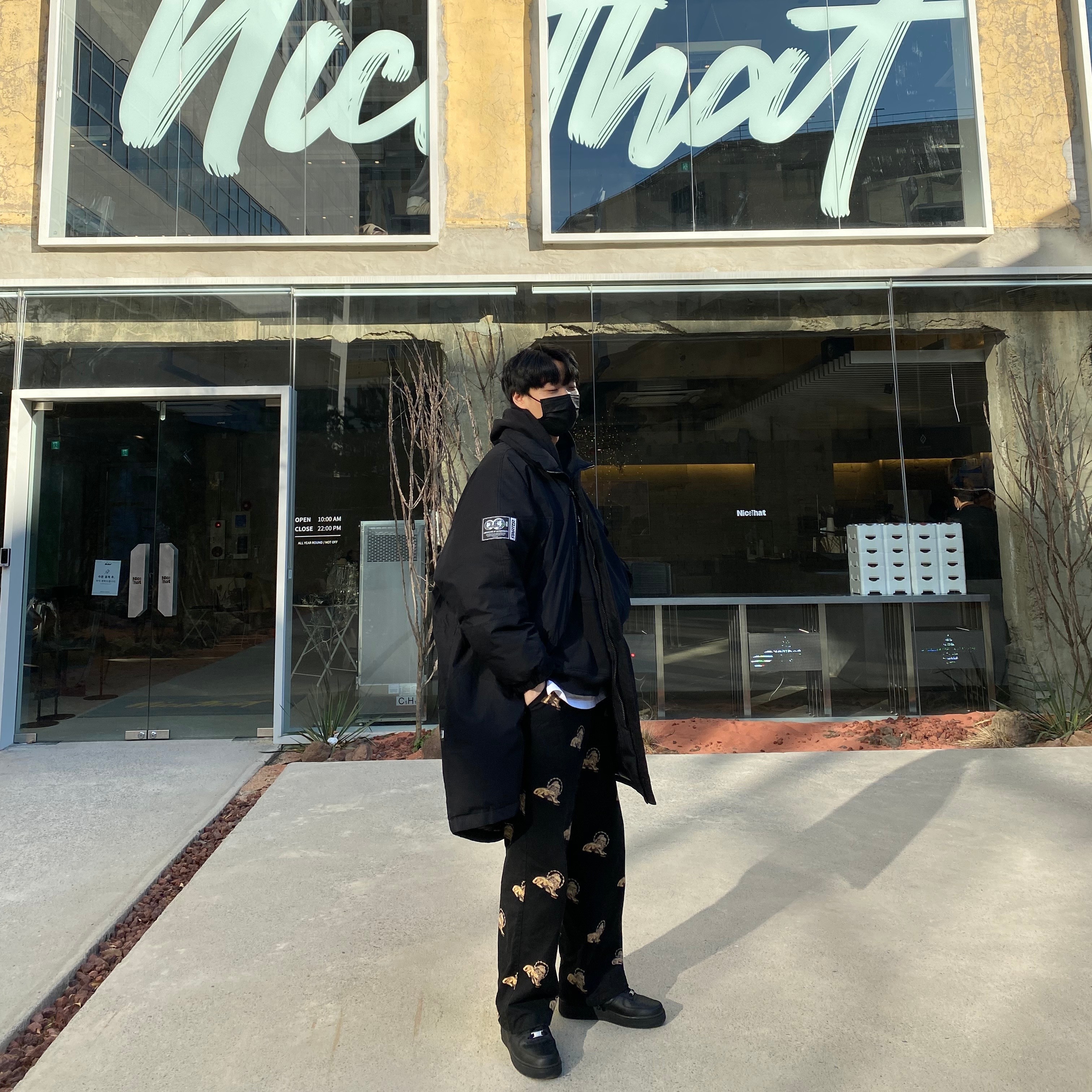 Nike Air Force 1 '07 Low Triple Black, Stussy 8 Ball Hoodie Black - 21FW 착용 스타일