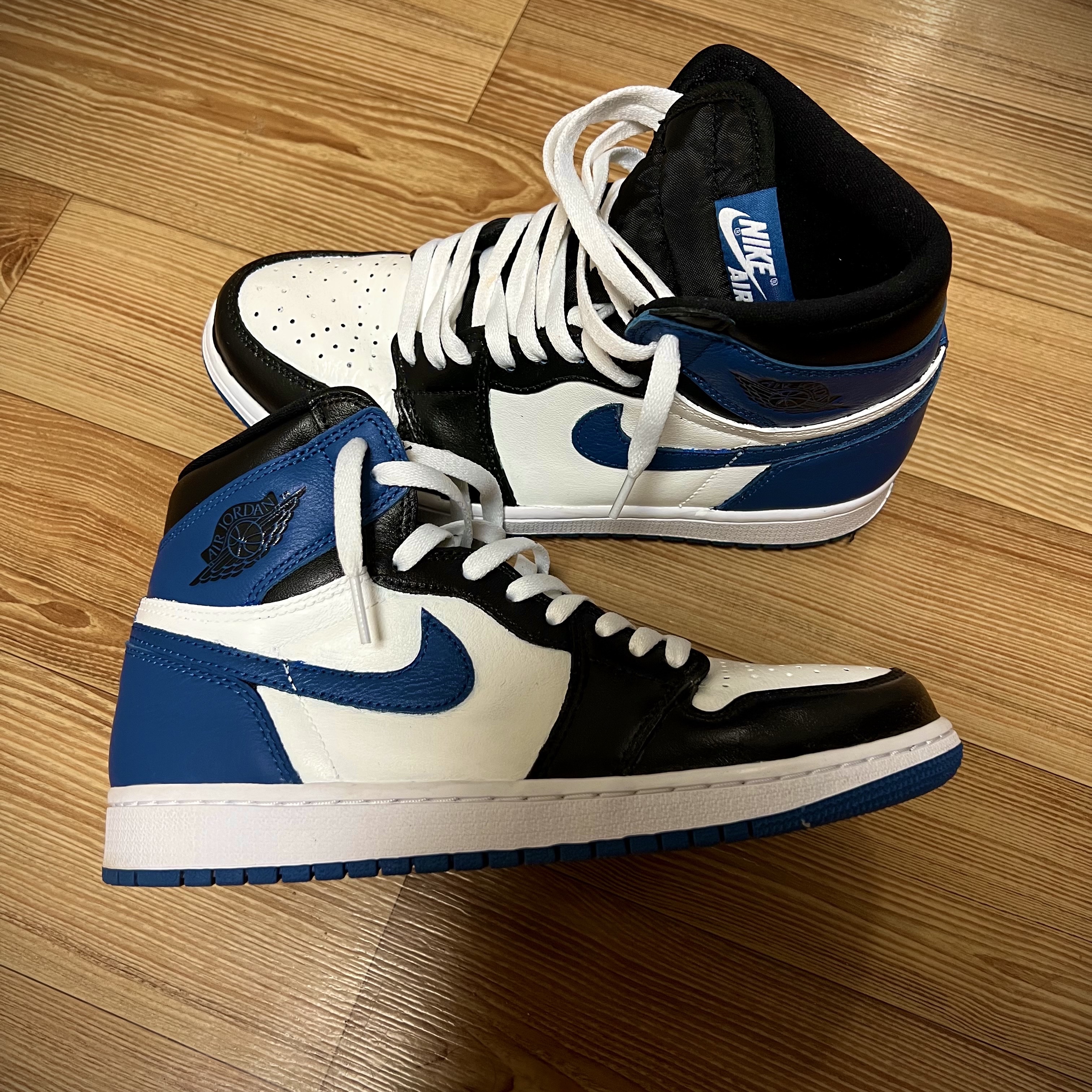 Jordan 1 Retro High OG Dark Marina Blue 착용 스타일