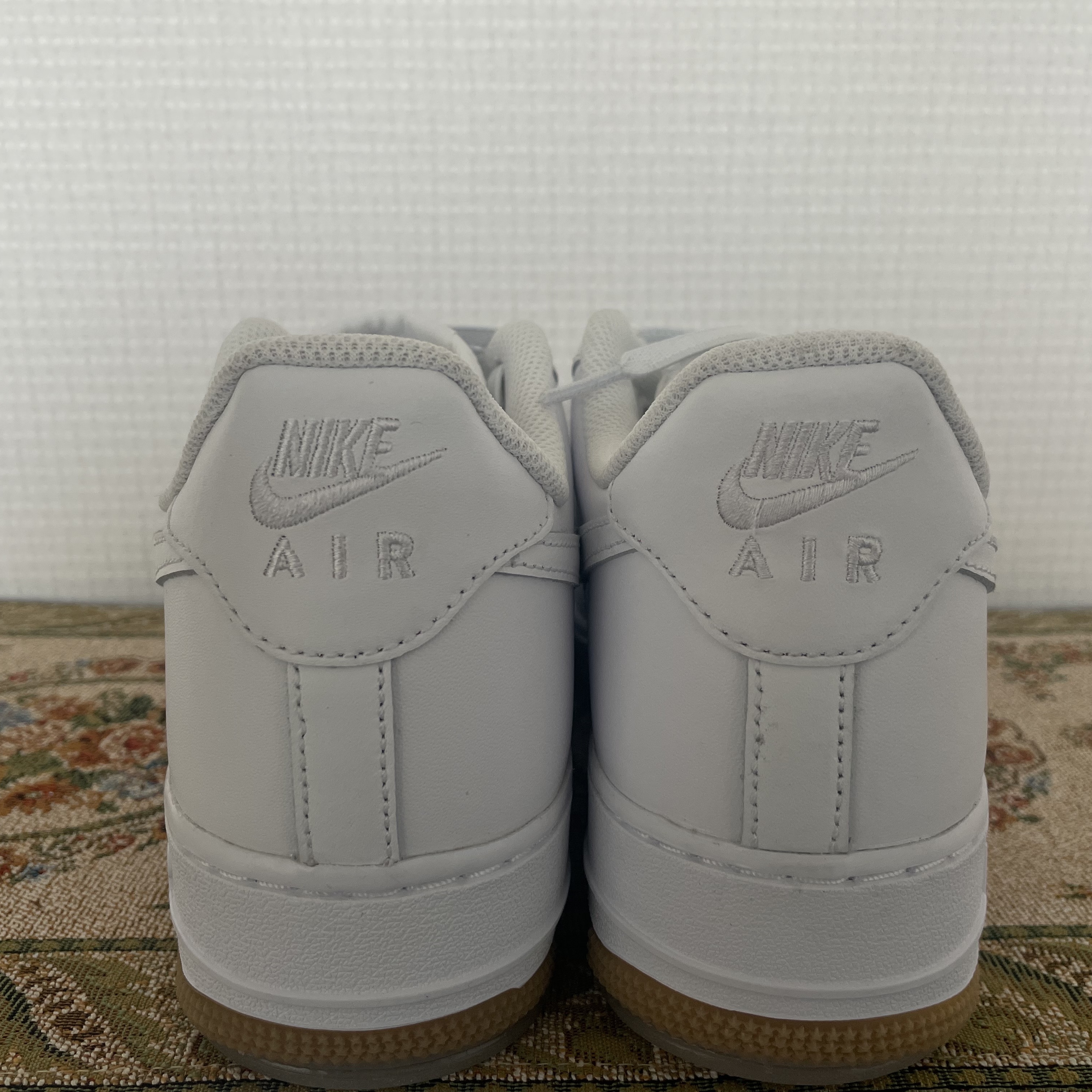 Nike Air Force 1 '07 White Gum Light Brown 착용 스타일 - 3