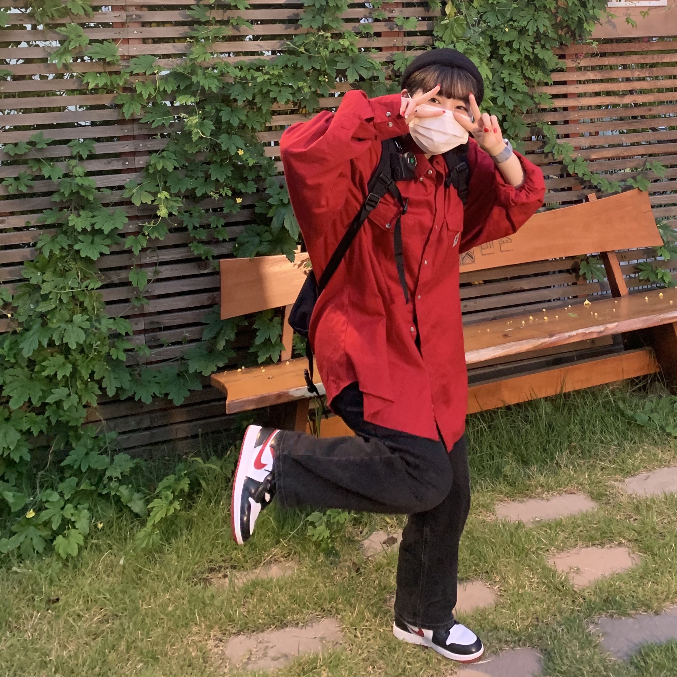 (GS) Jordan 1 Mid Gym Red Black White 착용 스타일 - 2