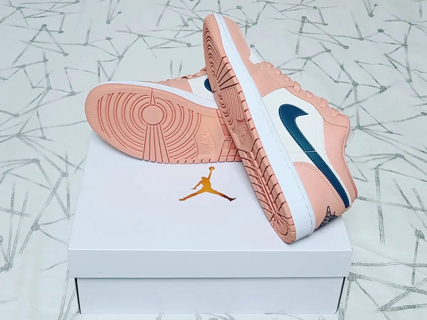 (W) Jordan 1 Low Light Madder Root 착용 스타일 - 4