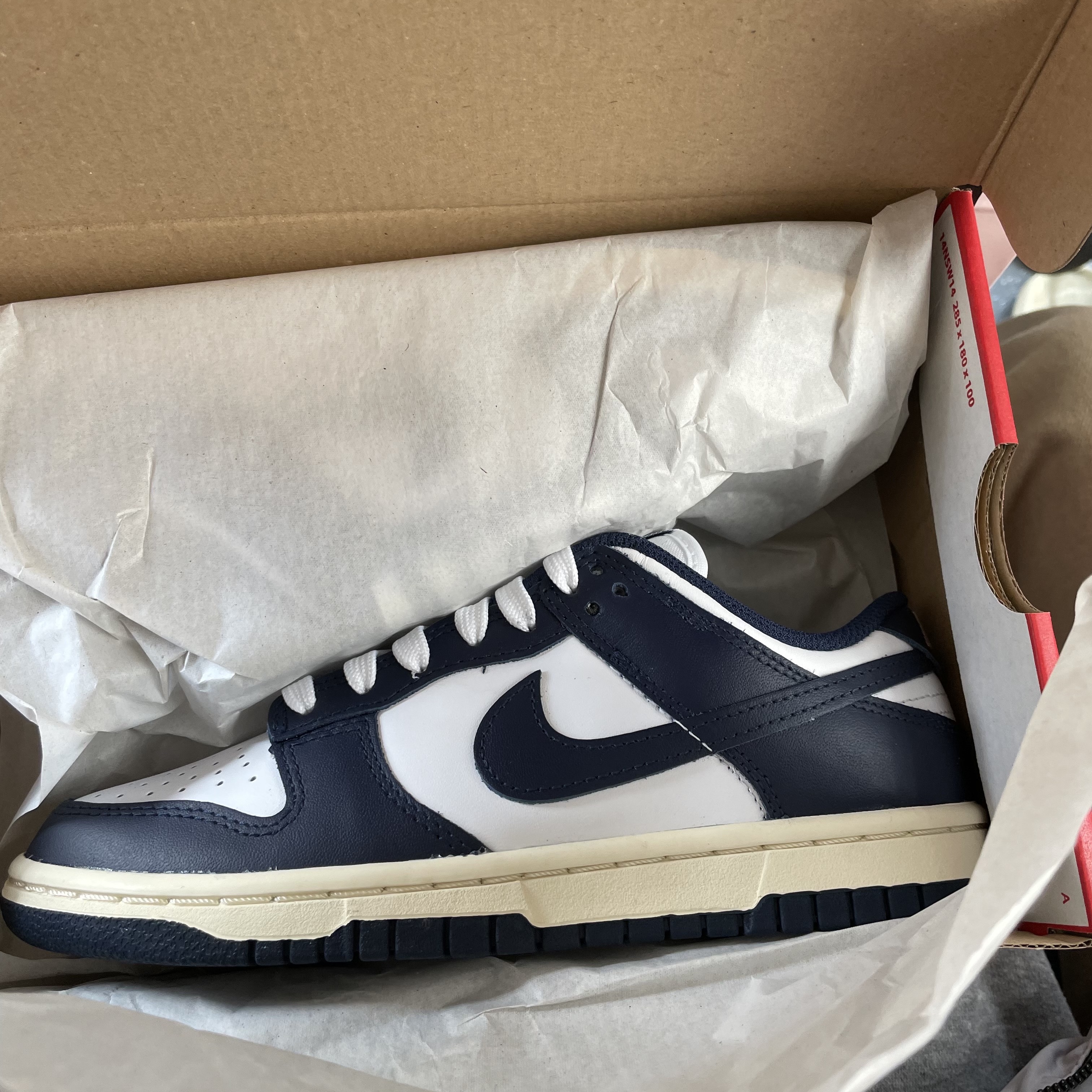 (W) Nike Dunk Low Vintage Midnight Navy 착용 스타일