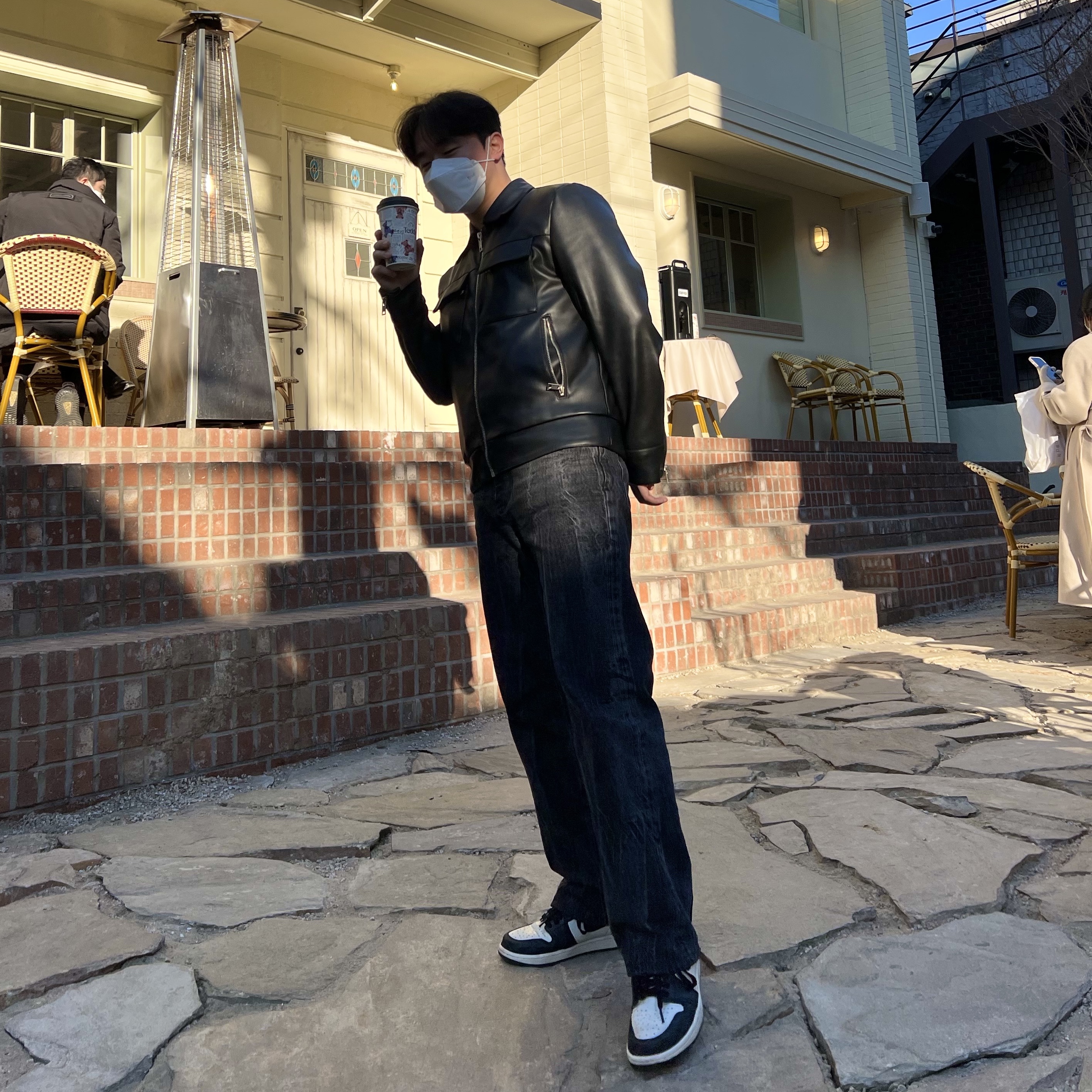 Jordan 1 Retro High OG Black Mocha, Jordan 1 Retro High OG CO.JP Midnight Navy 착용 스타일 - 2