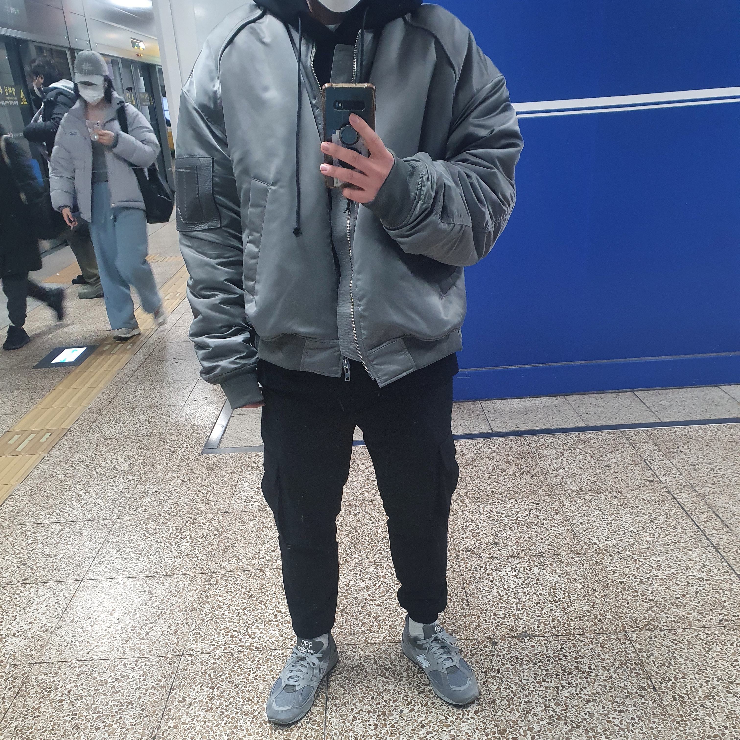 New Balance x WTAPS 990v2 Made in USA Grey 착용 스타일