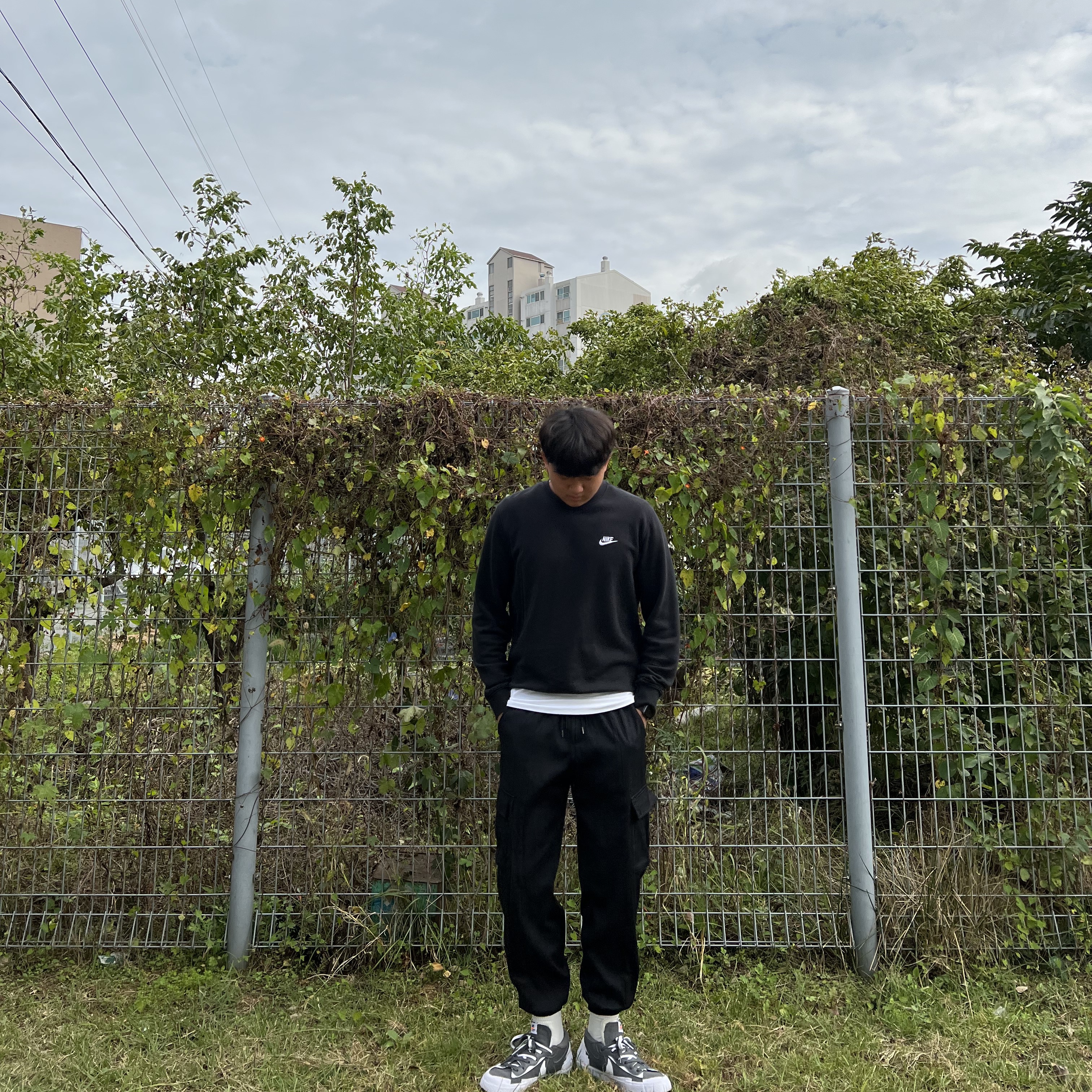 Nike x Sacai Blazer Low Iron Grey 착용 스타일 - 1