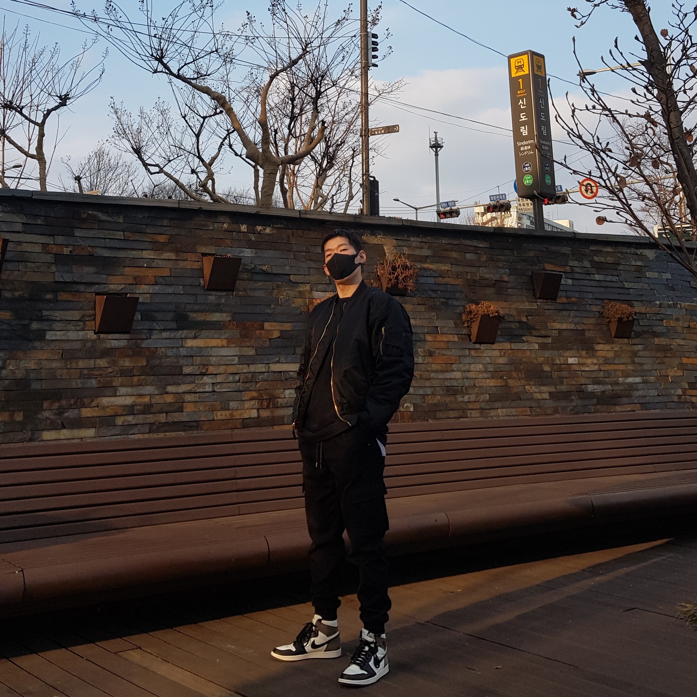 Stone Island 64450 Long Sleeve Crewneck Sweatshirt Black - 21SS, Jordan 1 Retro High OG Black Mocha 착용 스타일