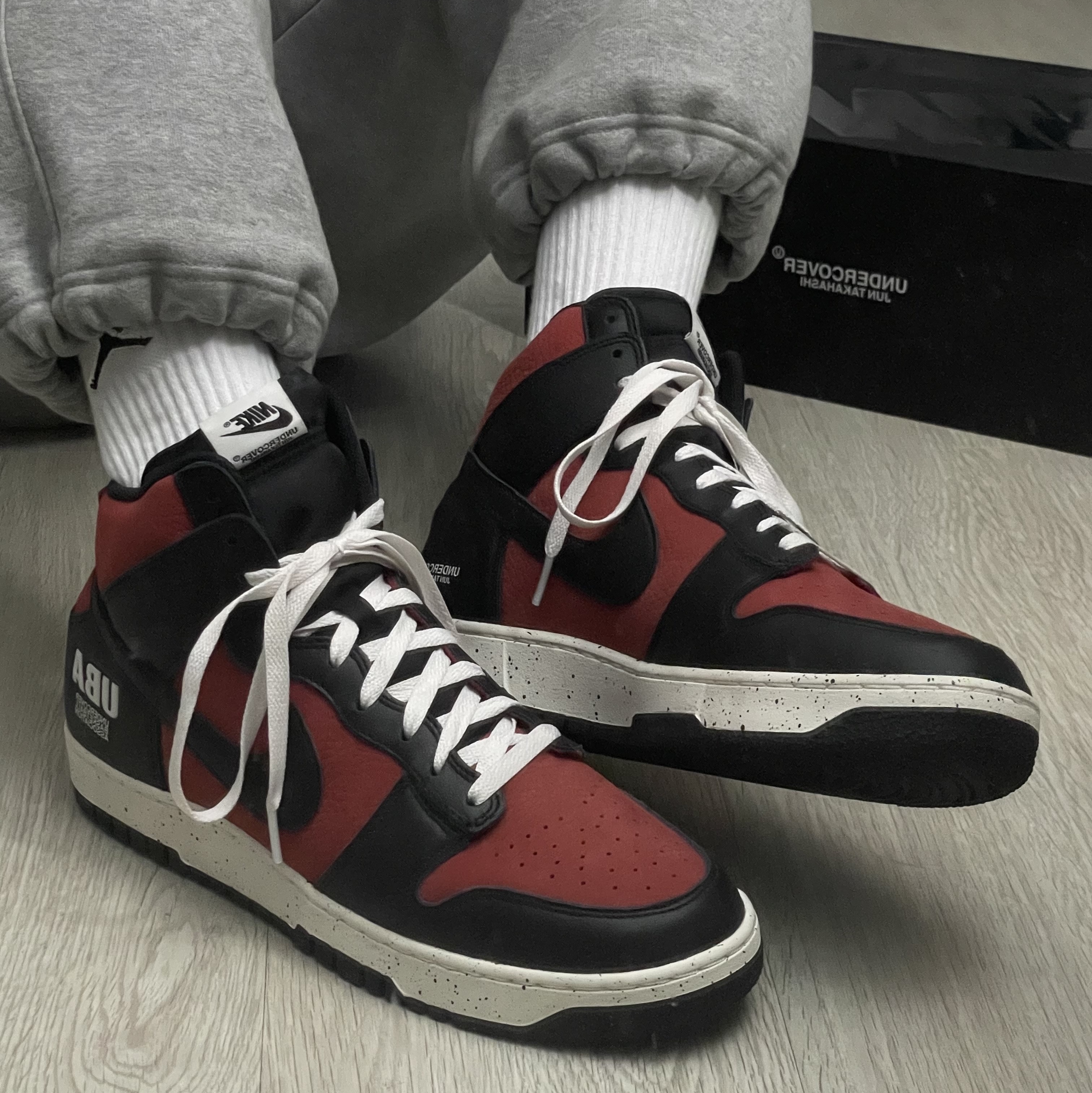 Nike x Undercover Dunk High 1985 Gym Red 착용 스타일