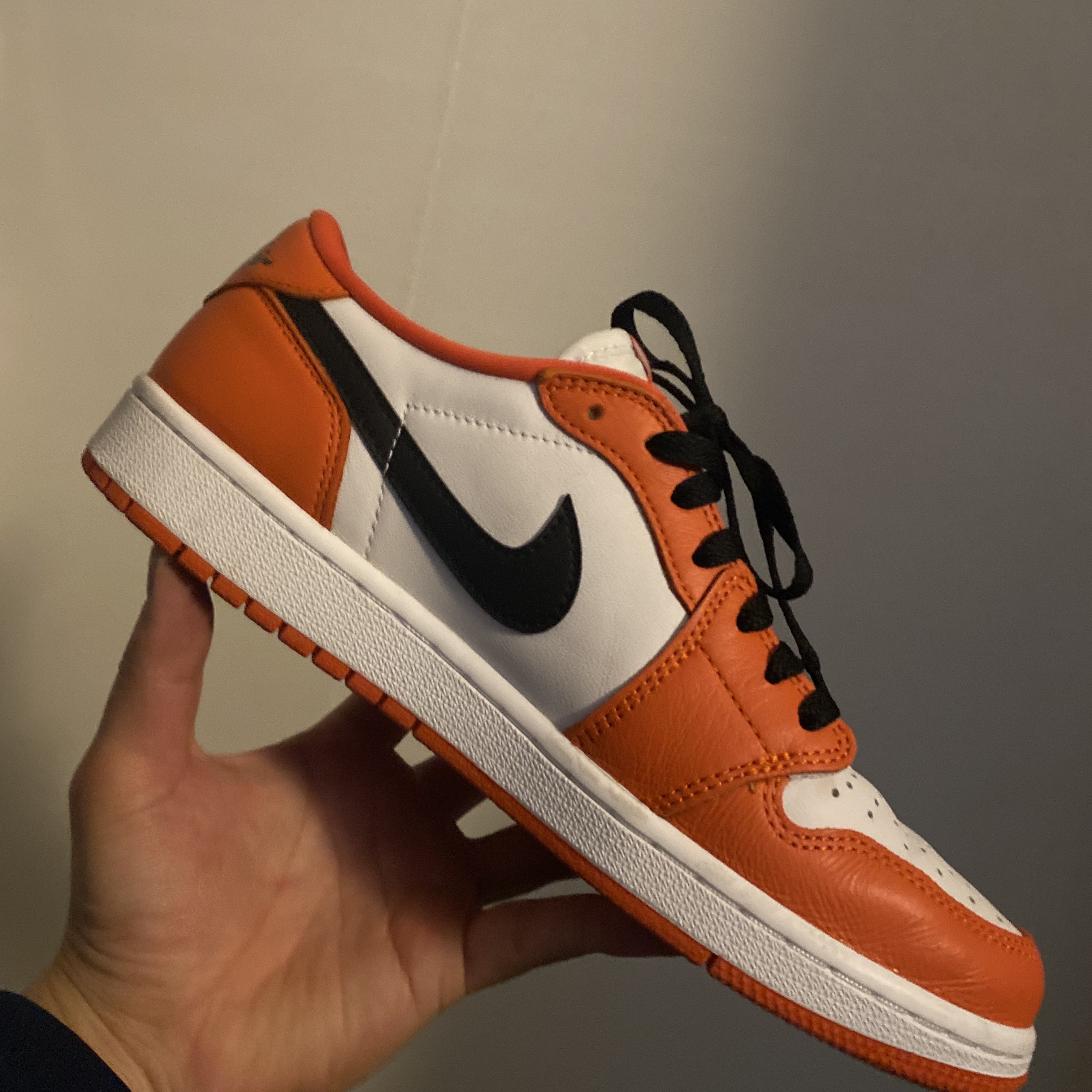 Jordan 1 Low OG Starfish 착용 스타일 - 2
