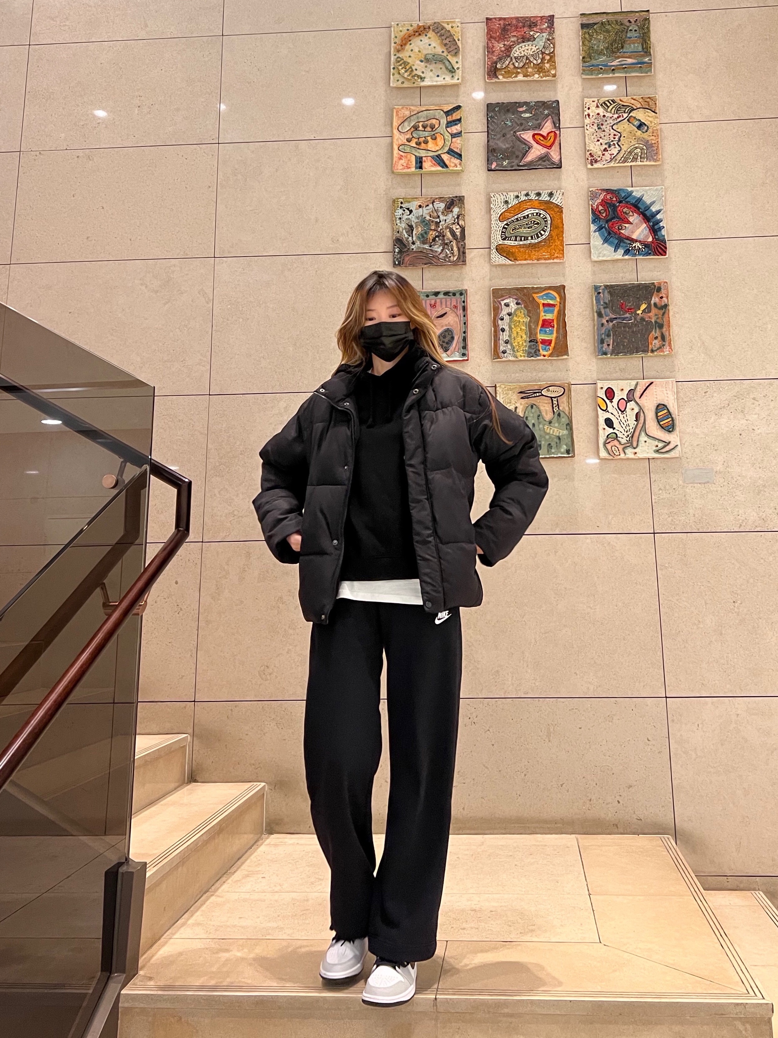(W) Jordan 1 Mid Grey Fog, (W) Nike Club Fleece Pants Black - US/EU 착용 스타일
