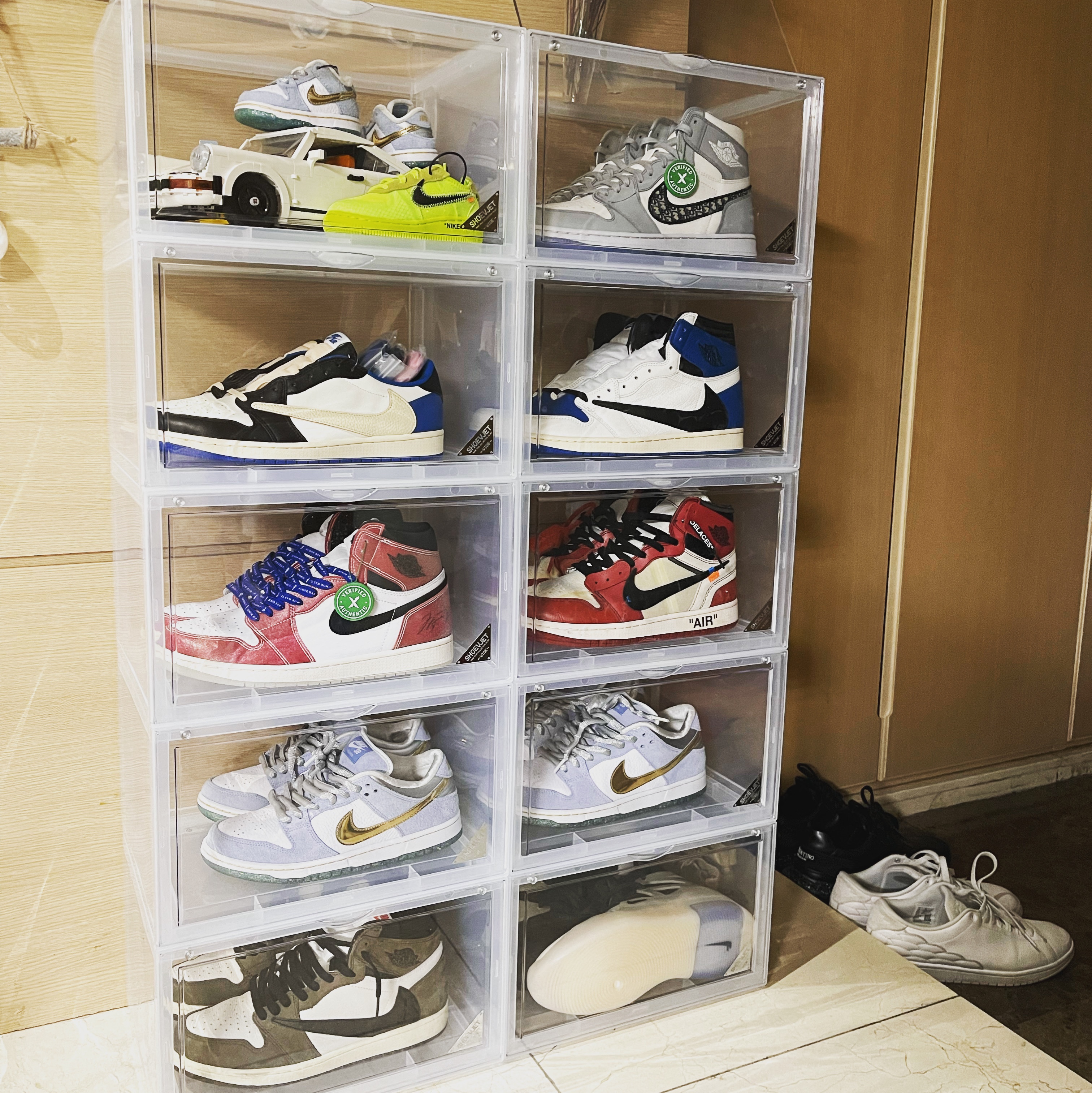 Jordan 1 x Dior High OG, Jordan 1 x Travis Scott x Fragment Retro Low OG SP Military Blue 착용 스타일