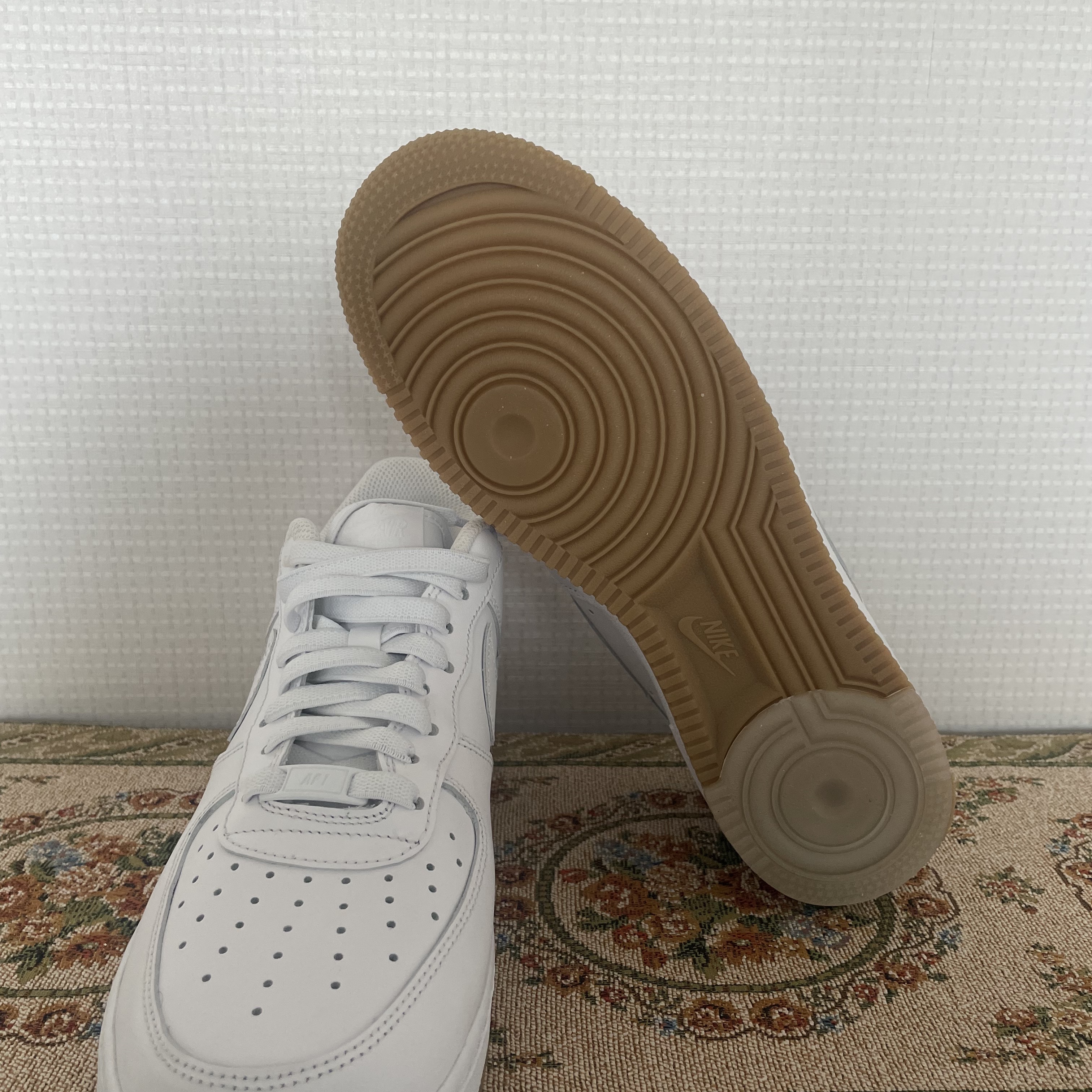 Nike Air Force 1 '07 White Gum Light Brown 착용 스타일 - 4