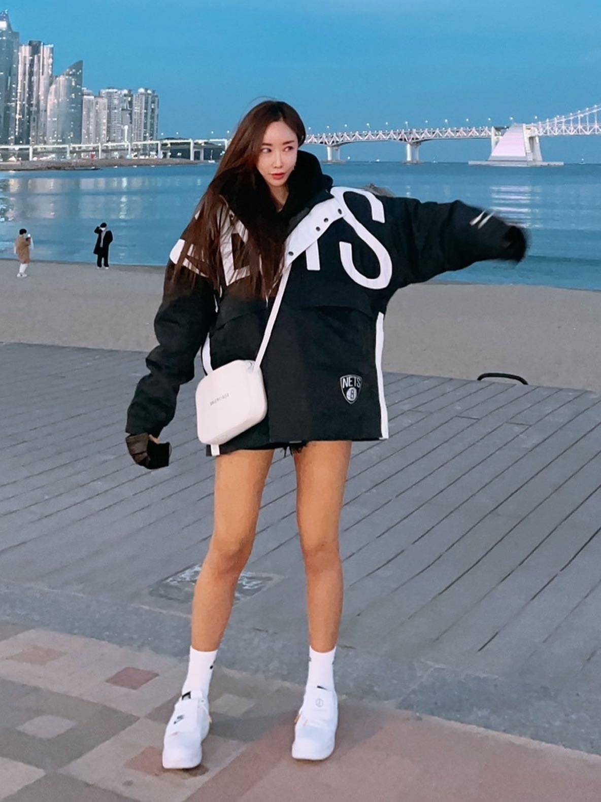 Nike x Peaceminusone Kwondo1 White, (W) Nike x Ambush NBA Collection Nets Jacket - US/EU 착용 스타일 - 1