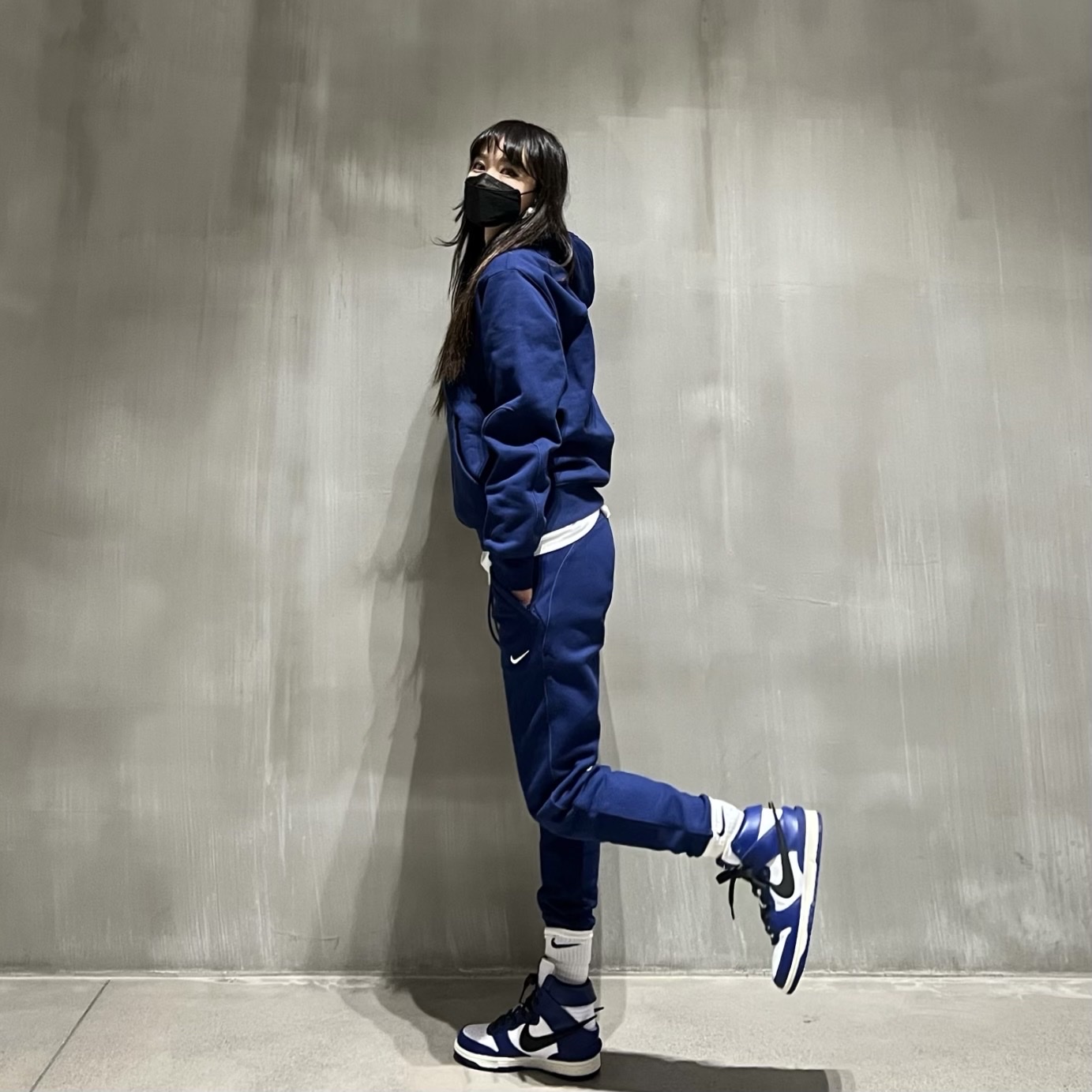 Nike x Drake Nocta Cardinal Stock Essential Hoodie Navy - Asia, Nike x Drake Nocta Cardinal Stock Essential Fleece Pants Navy - US/EU 착용 스타일 - 2