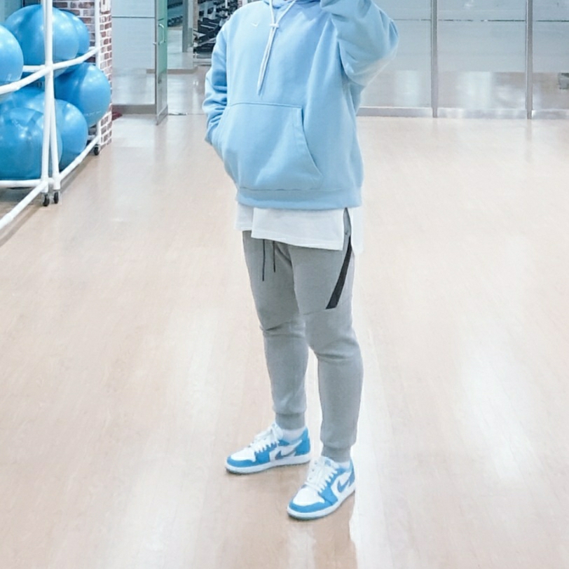 Nike NRG Solo Swoosh Fleece Hoodie Psychic Blue - US/EU, Jordan 1 Low SB UNC 착용 스타일 - 1