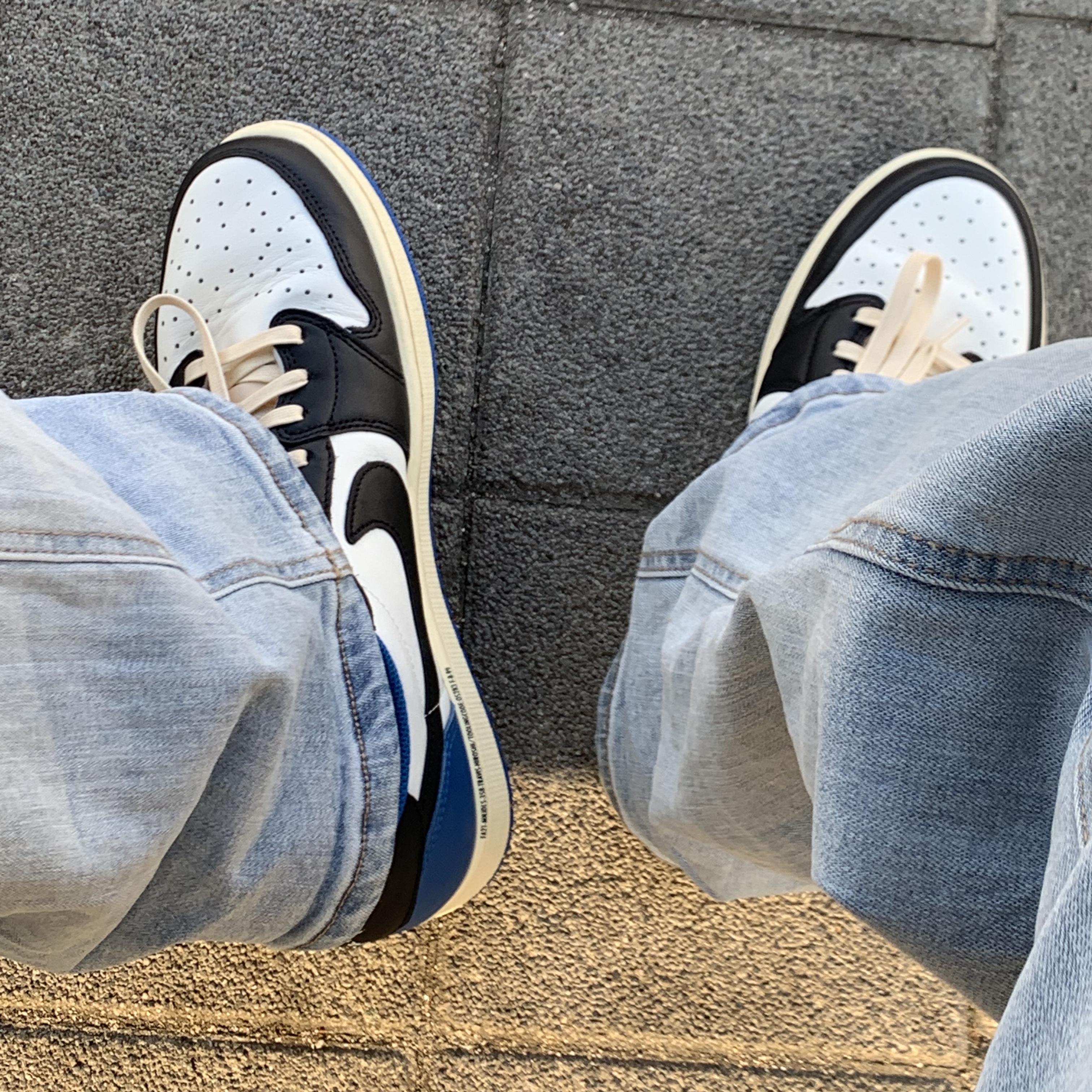 Jordan 1.5 Retro Chicago 2015, Jordan 1 x Travis Scott x Fragment Retro Low OG SP Military Blue 착용 스타일 - 2