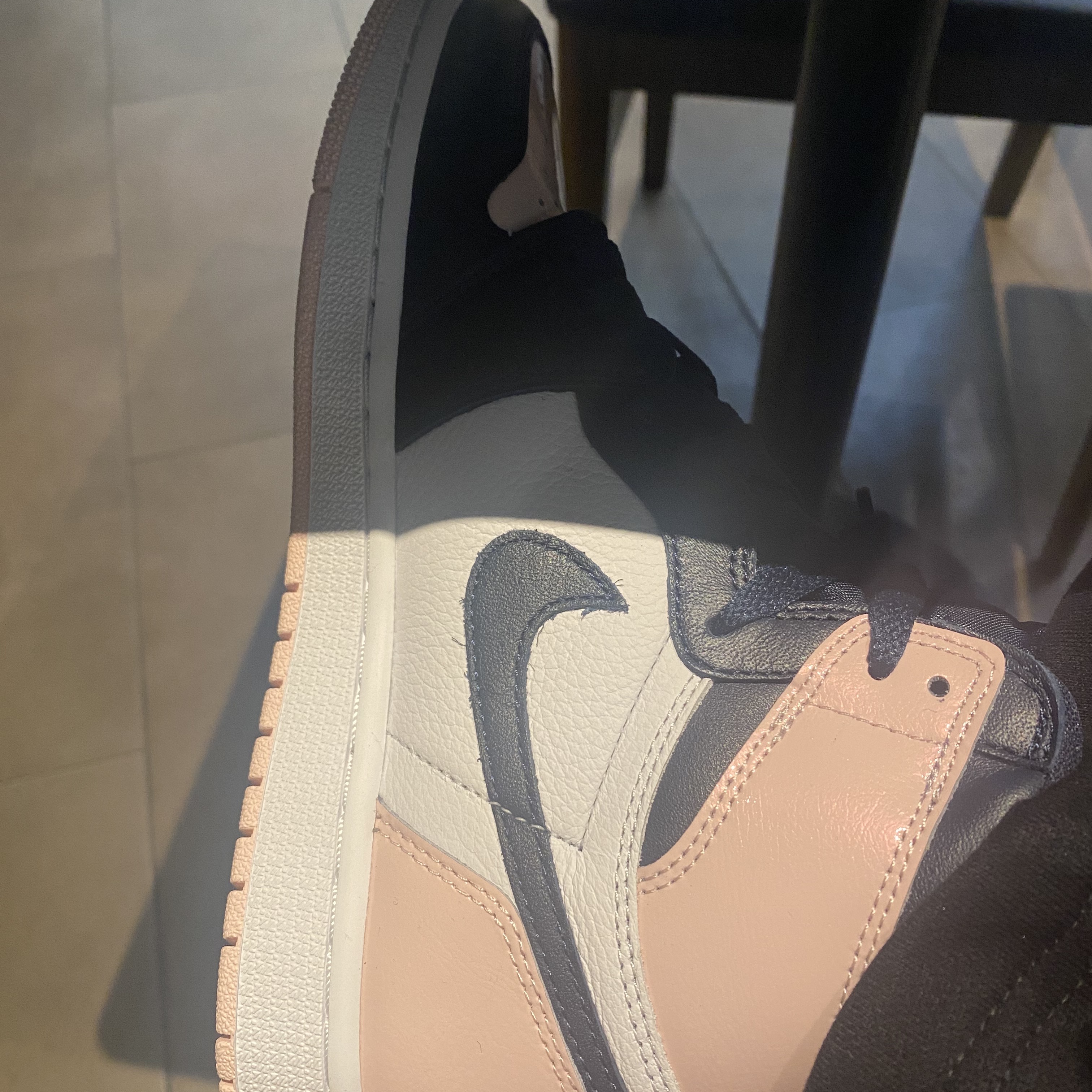 (W) Jordan 1 Retro High OG Atmosphere 착용 스타일 - 4