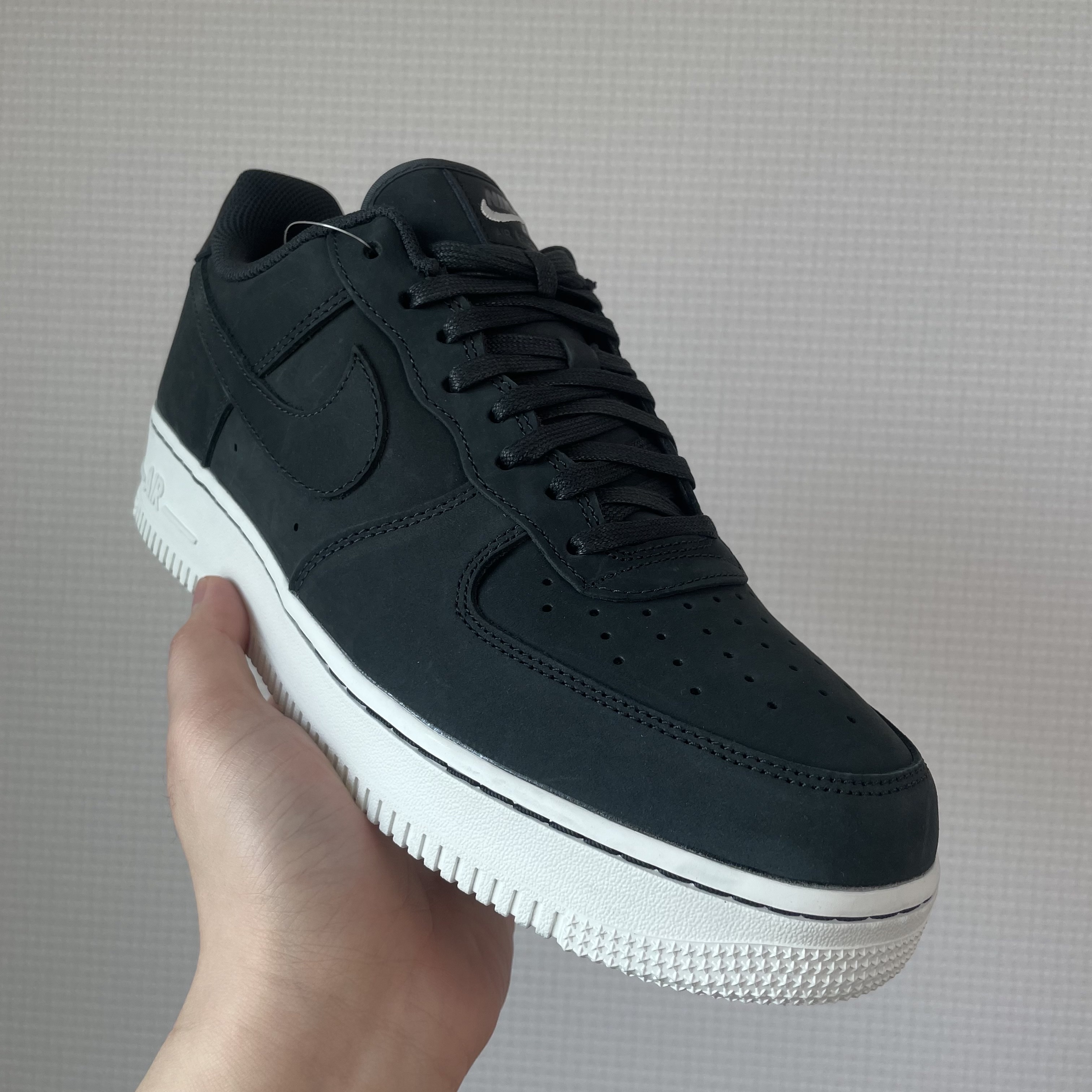 Nike Air Force 1 '07 LX Off Noir 착용 스타일 - 3