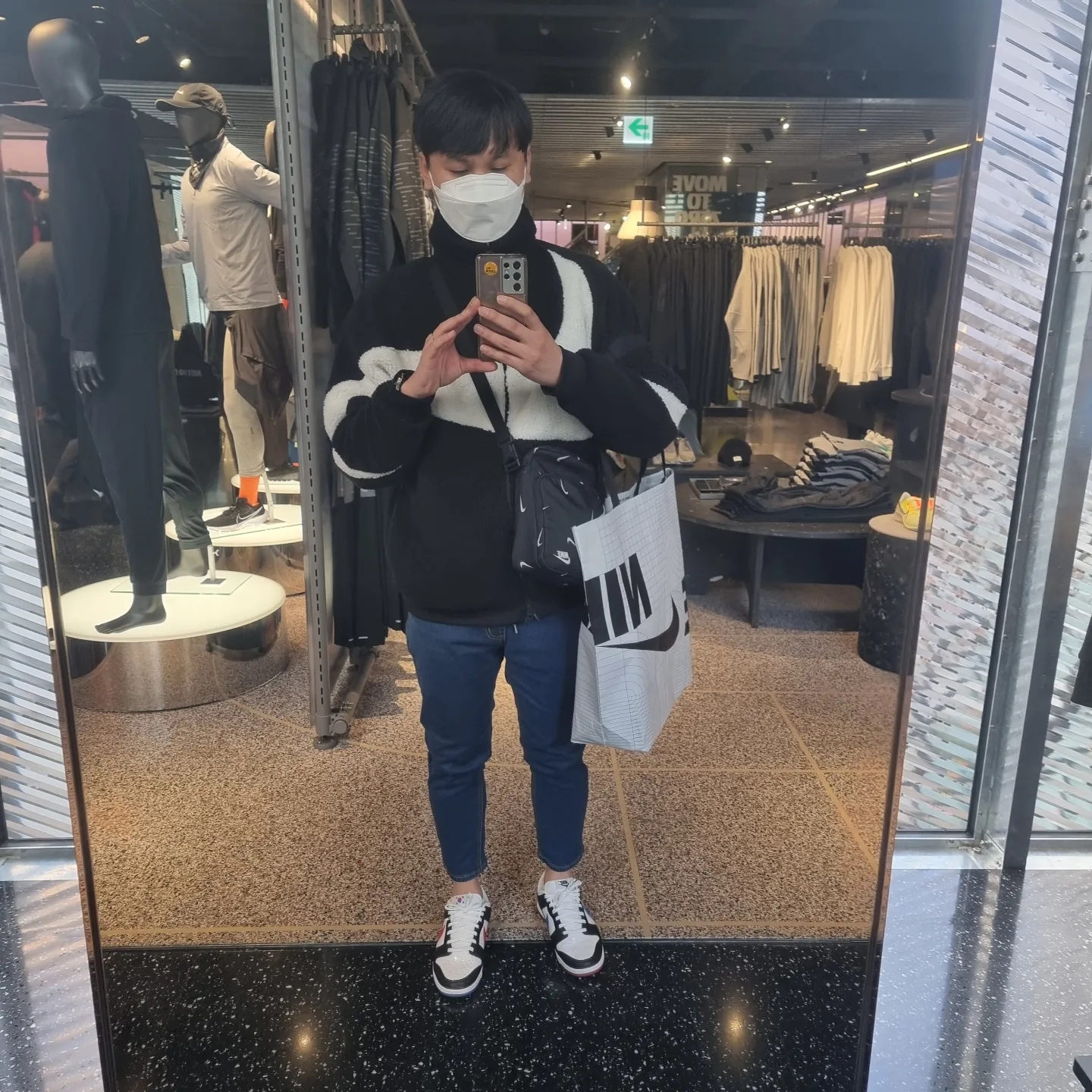 Nike Big Swoosh Full Zip Jacket Black Sail, Nike Dunk Low SE Seoul 착용 스타일 - 1