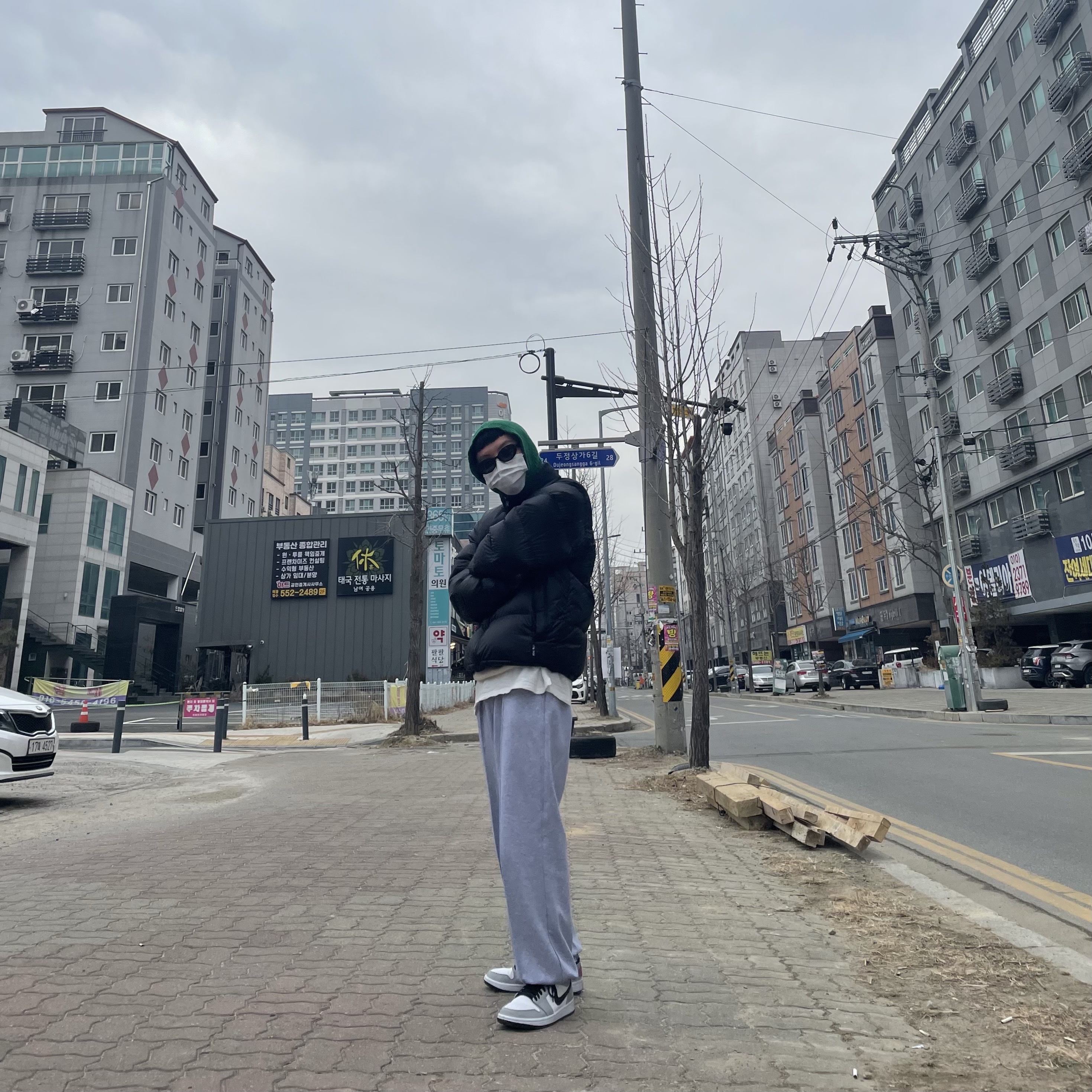 Jordan 1 Low Light Smoke Grey 착용 스타일 - 3