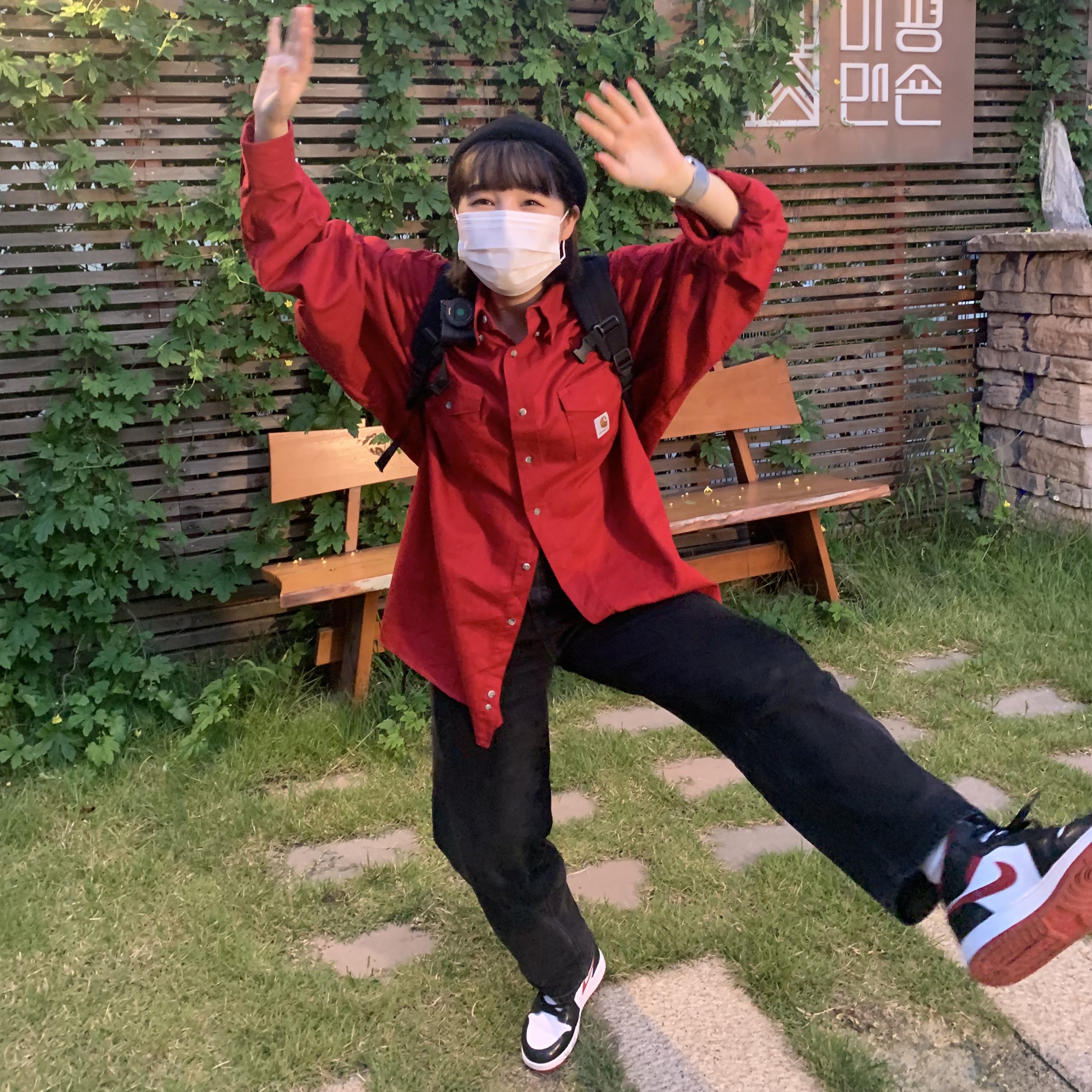 (GS) Jordan 1 Mid Gym Red Black White 착용 스타일 - 1