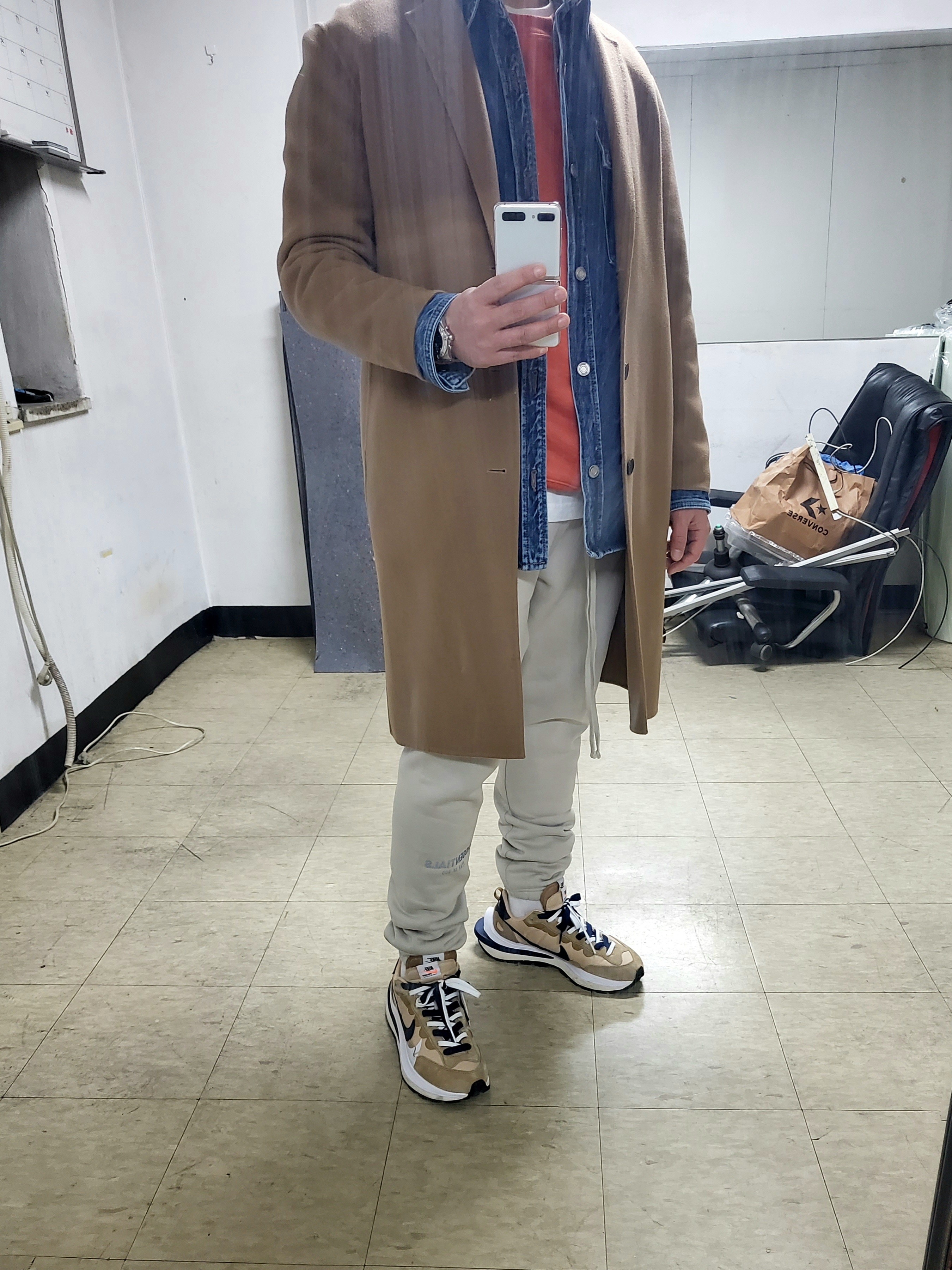 Palace Slub Crew Orange - 21FW, Essentials Sweatpants Oat - Nordstrom Exclusive 착용 스타일 - 2