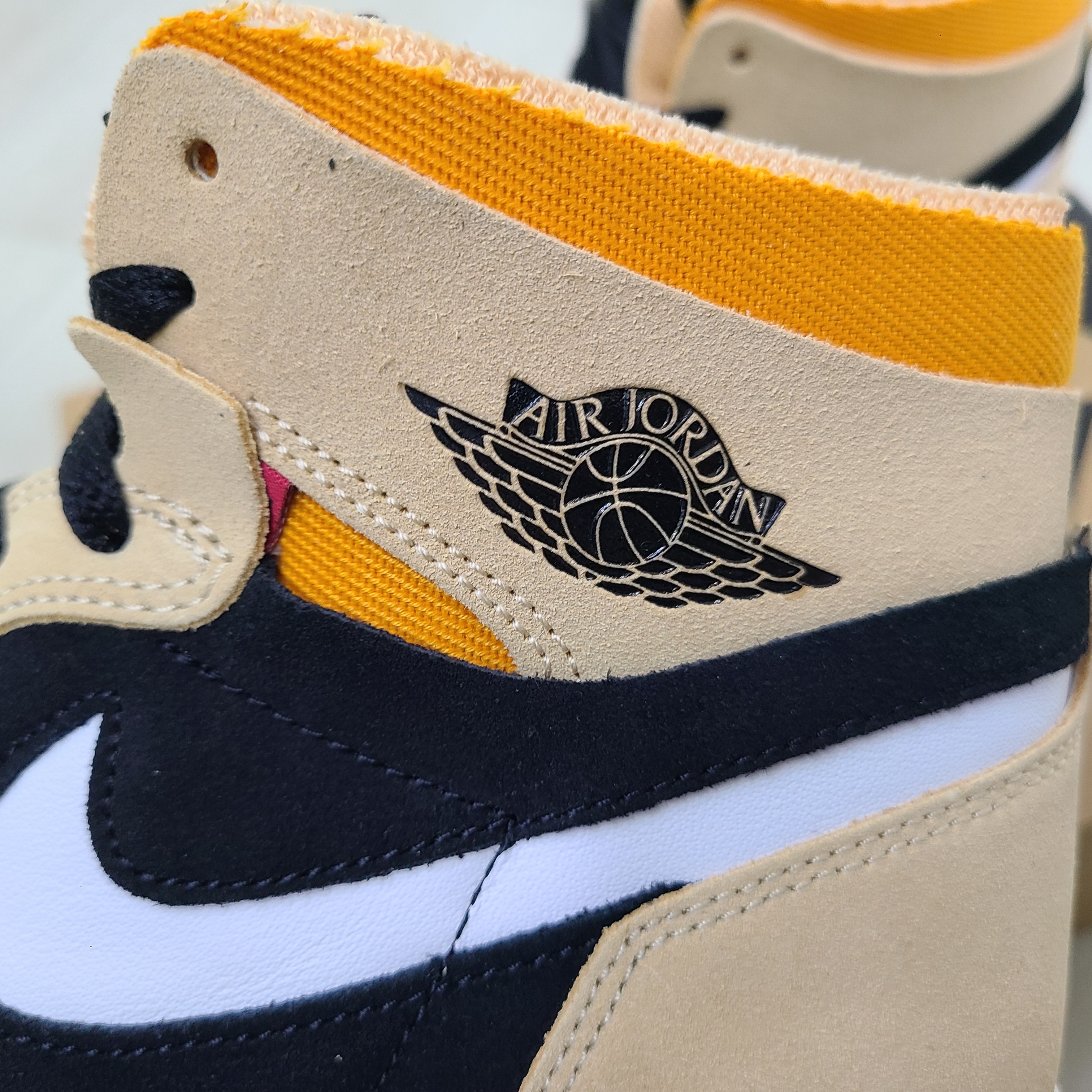 Jordan 1 Zoom Air CMFT Pumpkin Spice 착용 스타일 - 3