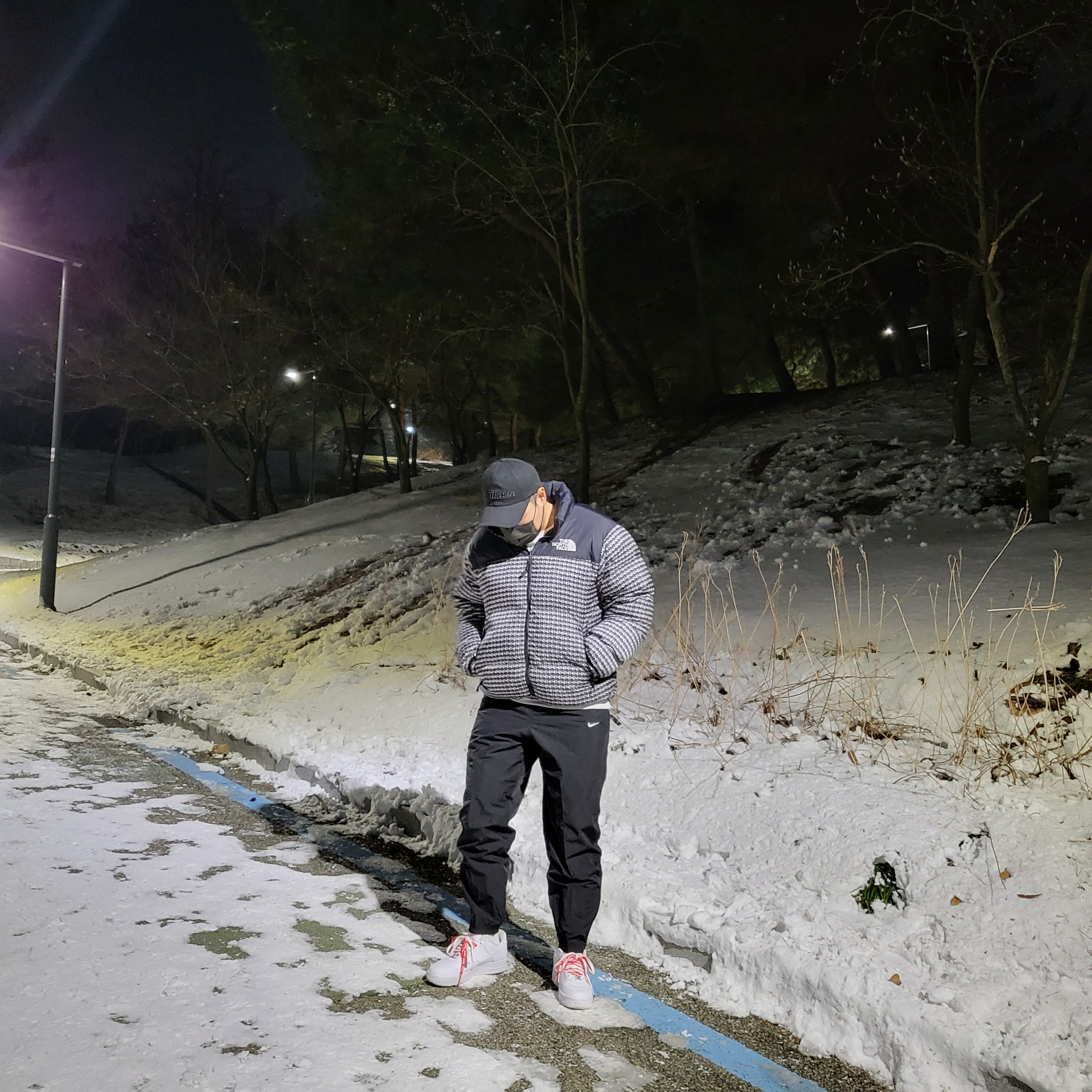 Supreme x The North Face Studded Nuptse Jacket Black - 21SS, (W) Nike NRG Solo Swoosh Track Pants Black - Asia 착용 스타일
