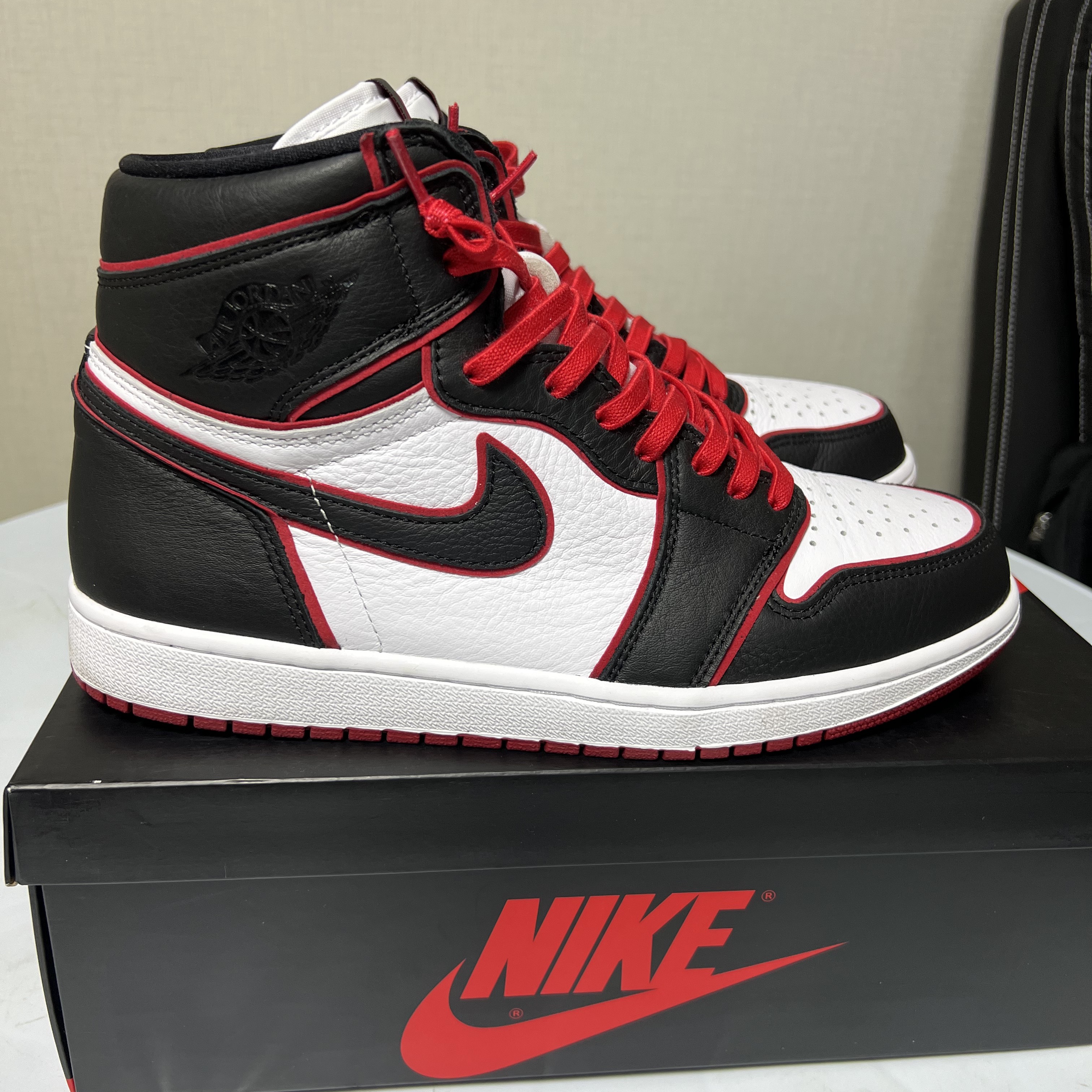 Jordan 1 Retro High OG Bloodline 착용 스타일 - 2